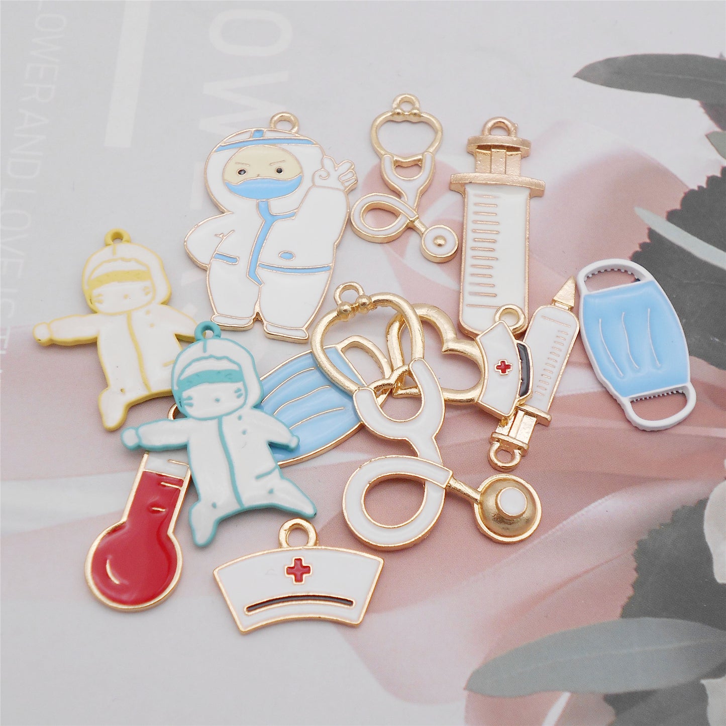 12pcs Quality Plated Doctor Career Series Charm Alloy Stethoscope Thermometer Design Enamel Pendant DIY Jewelry Making Accessory Key Chain Crafts Decor