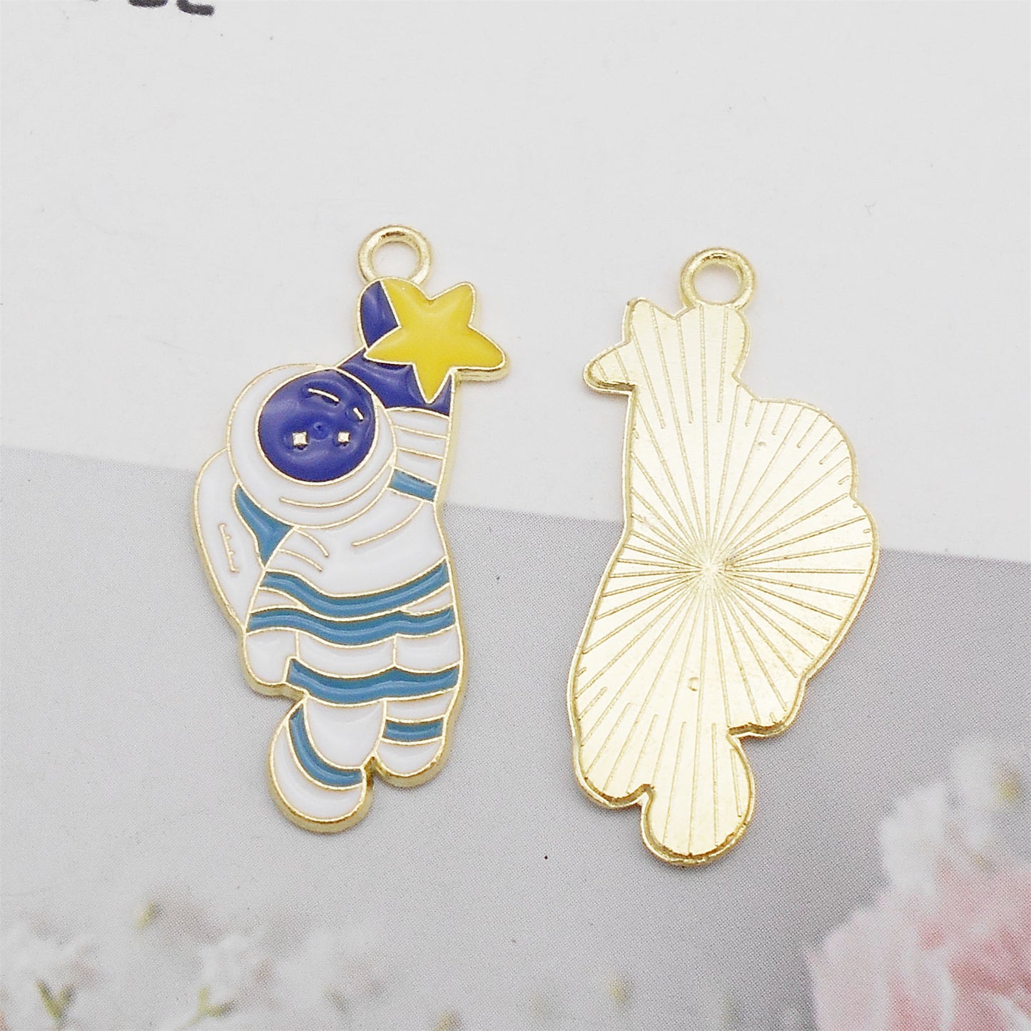Enamel Space Astronaut Charm Planet Moon Landing Design Alloy Pendant DIY Making Accessory Jewelry Necklace Bracelet Decor
