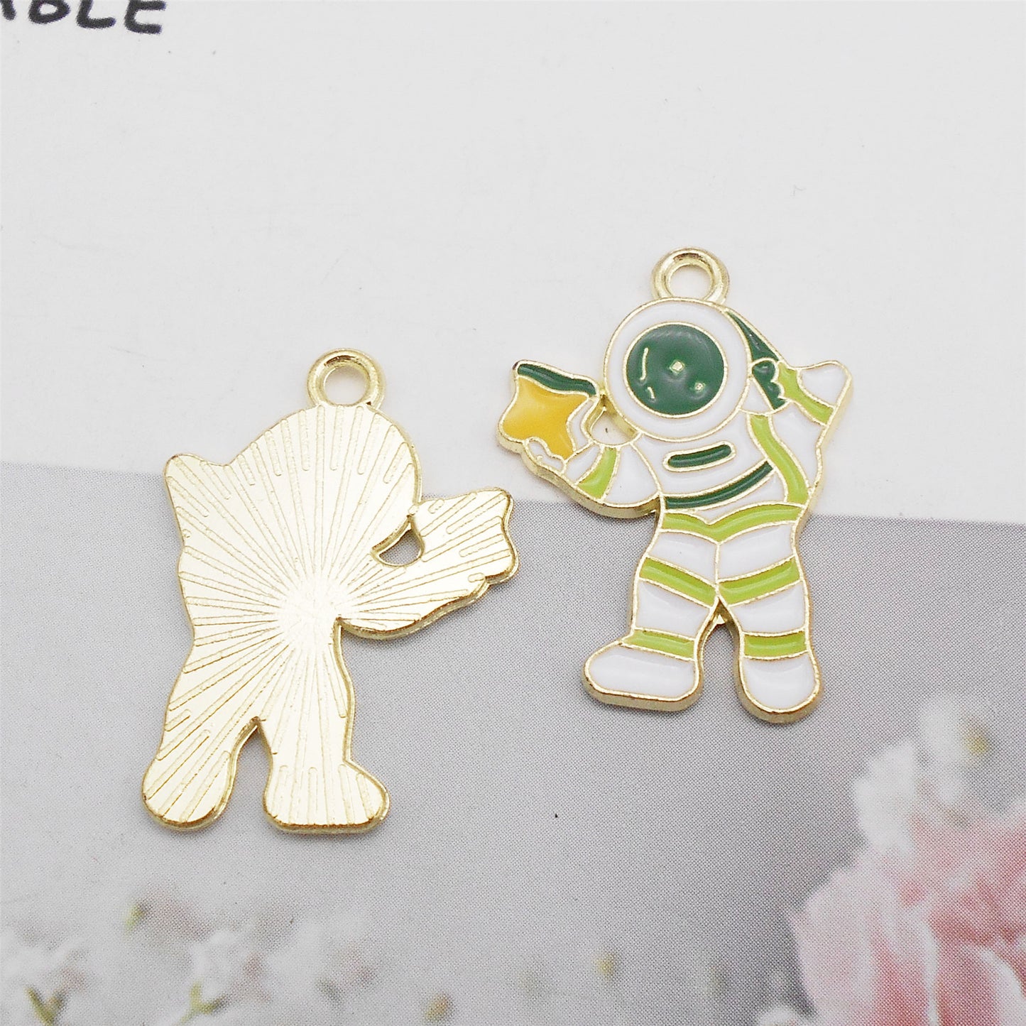 Enamel Space Astronaut Charm Planet Moon Landing Design Alloy Pendant DIY Making Accessory Jewelry Necklace Bracelet Decor