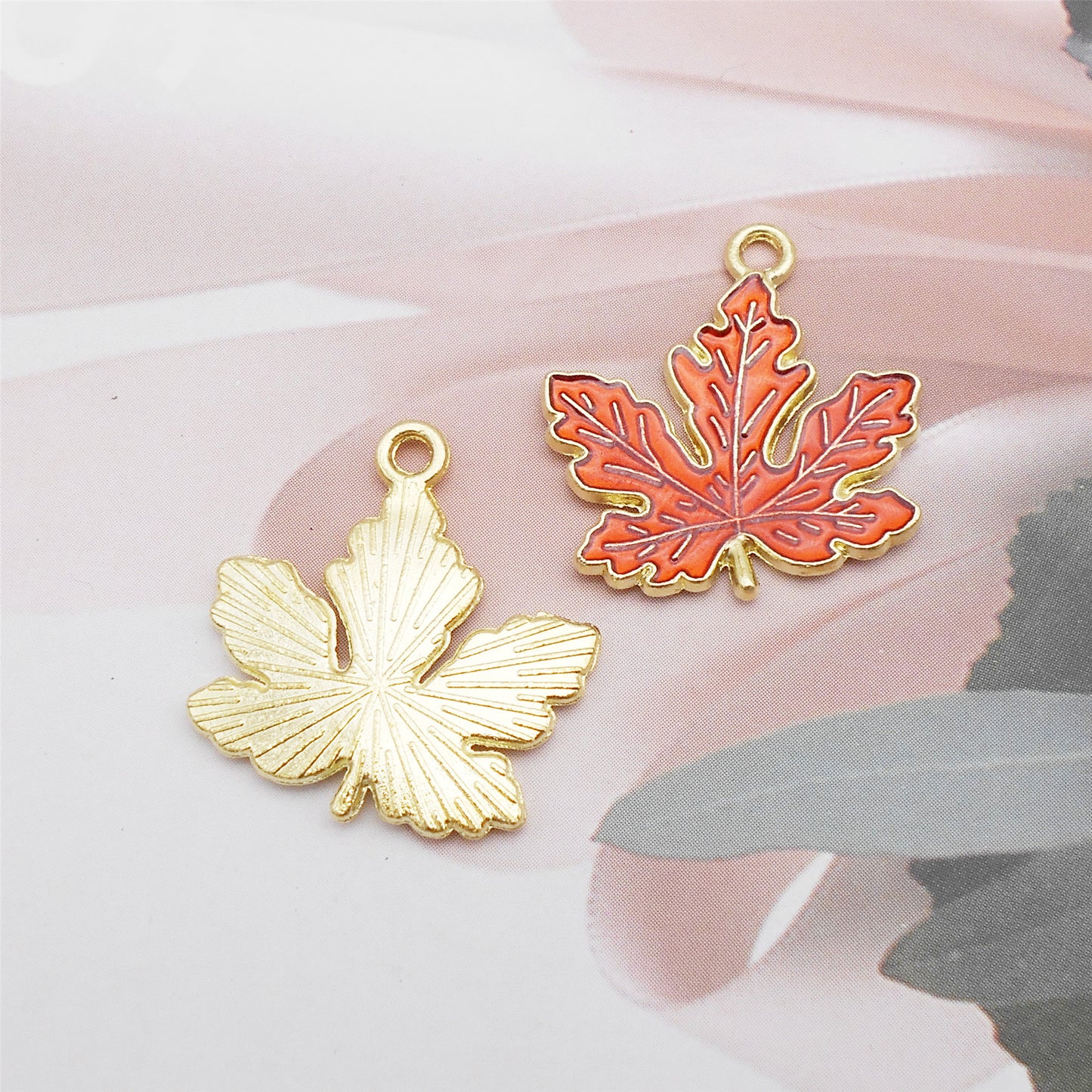 10Pcs 20x21mm Enamel Maple Leaf Charm Alloy DIY Jewelry Pendant Accessory Crafts Phone Chain Key Ring Decor Supplies