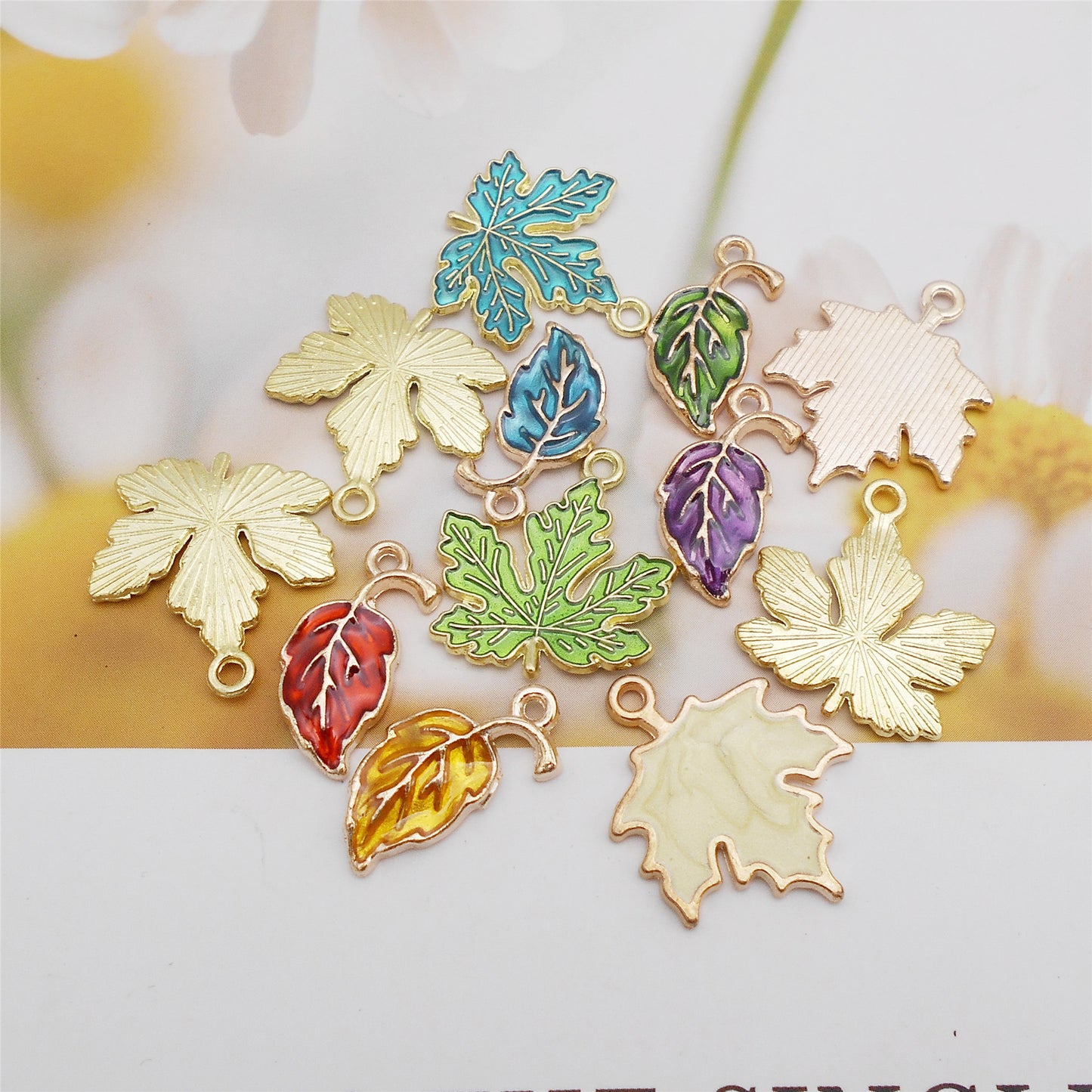 12Pcs Mixed Alloy Plant Leaf Charm Enamel Maple Leaf Pendant for DIY Necklace Bracelet Earrings Jewelry Making Crafts Phone Chain Decor