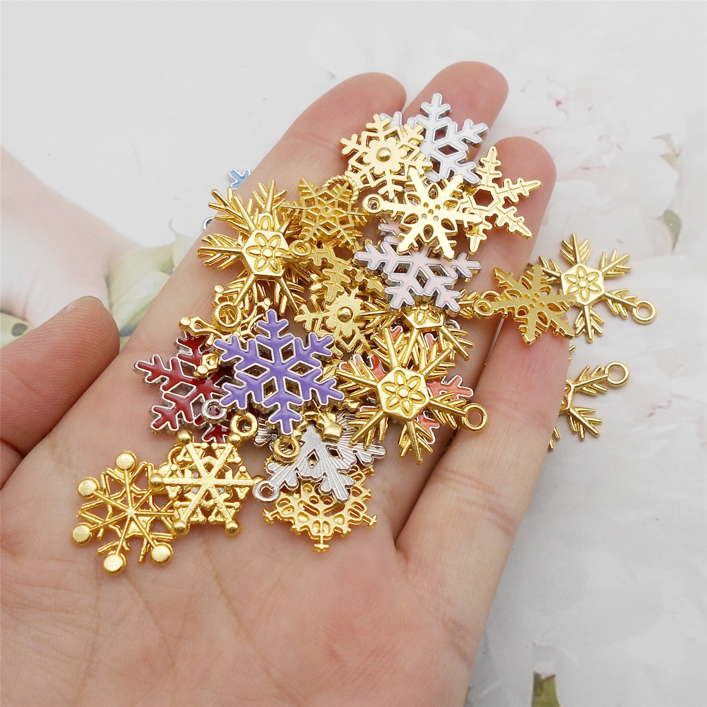 50g One Pack of Alloy Snowflake Charm Enamel Christmas Snowflake Pendant for DIY Jewelry Making Crafts Keychain Phone Chain Decor
