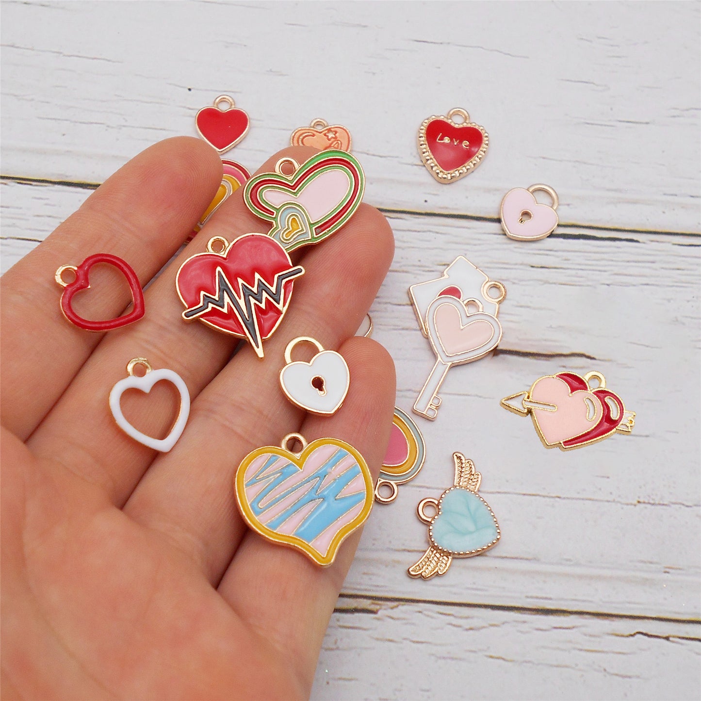 18Pcs Alloy Enamel Heart Charm Pendant DIY Jewelry Accessories for Necklace Bracelet Earrings Making Craft Phone Chain Key Chain Decor