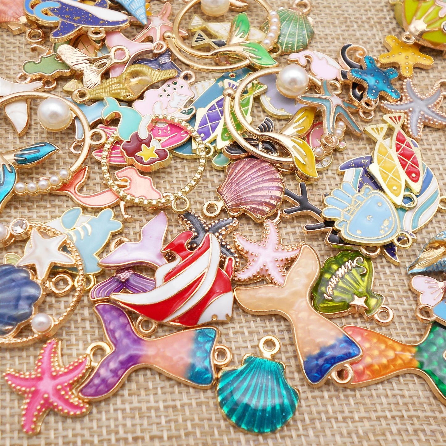 50Pcs Mixed Enamel Marine Life Charm Alloy Conch Starfish Fish Pendant DIY Jewelry Accessory for Necklace Bracelet Earring Making Craft Supplies Keychain Dangle Decor
