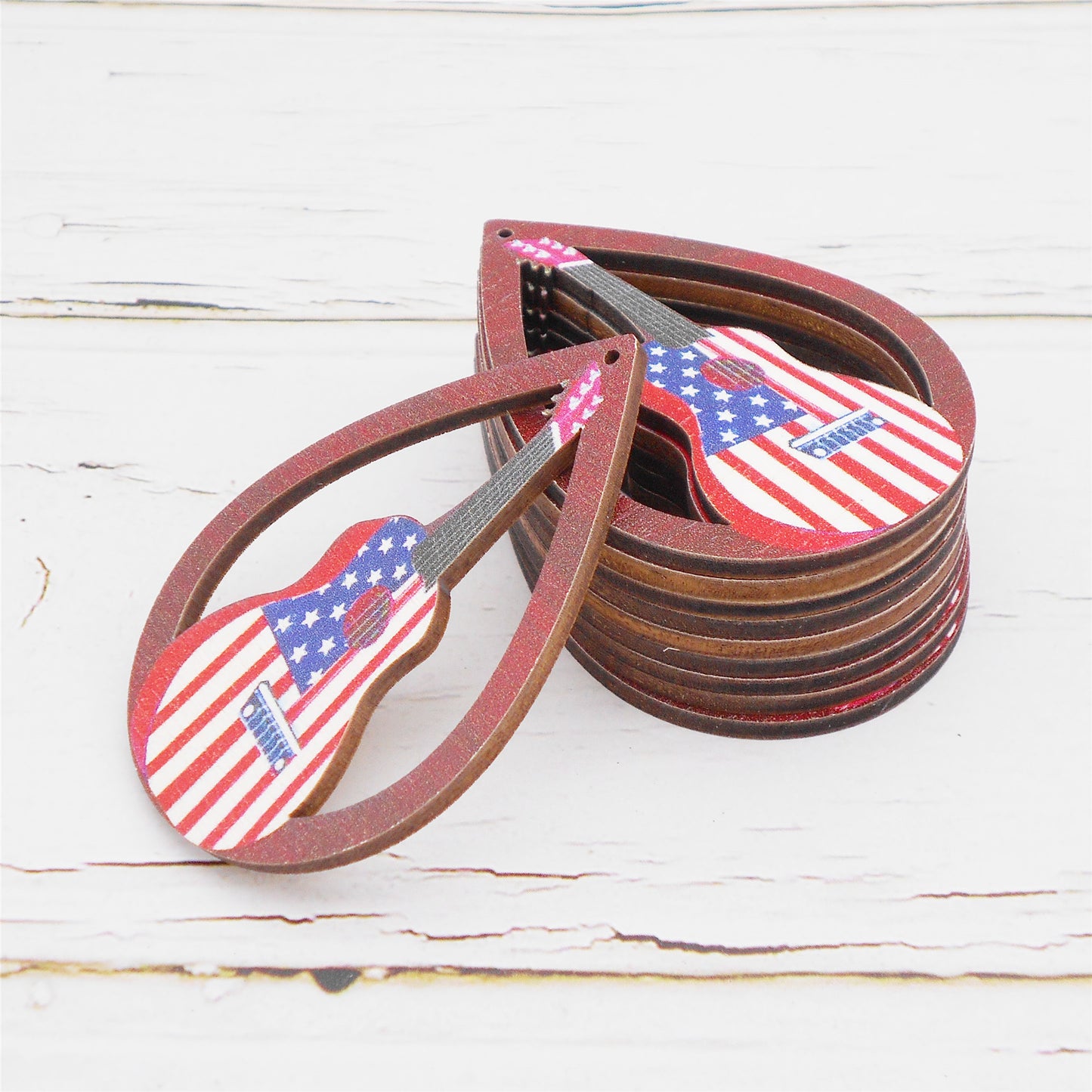 2Pcs Teardrop Frame Guitar Charms 57x41mm American Flag Pattern Wooden Dangle for Pendant Jewelry Making Necklace Bracelet Earrings Decor DIY Crafts Supplies