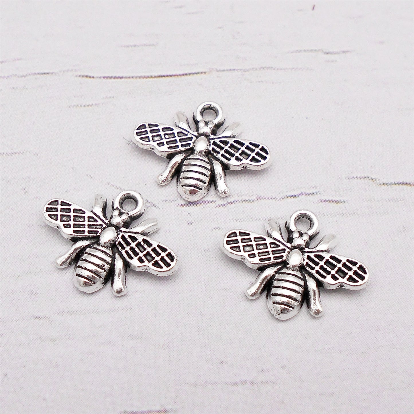 10Pcs Antiqued Silver Bee Charms 14x18mm Metal Insect Pendants for DIY Jewelry (Necklace, Bracelet, Earrings) Making, Crafts Supplies, Phone Chain Dangle Decor