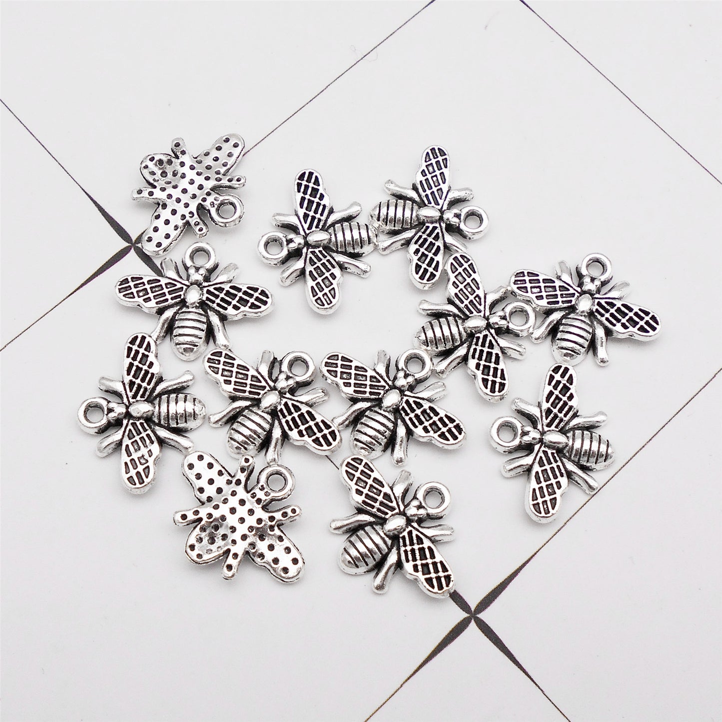 10Pcs Antiqued Silver Bee Charms 14x18mm Metal Insect Pendants for DIY Jewelry (Necklace, Bracelet, Earrings) Making, Crafts Supplies, Phone Chain Dangle Decor