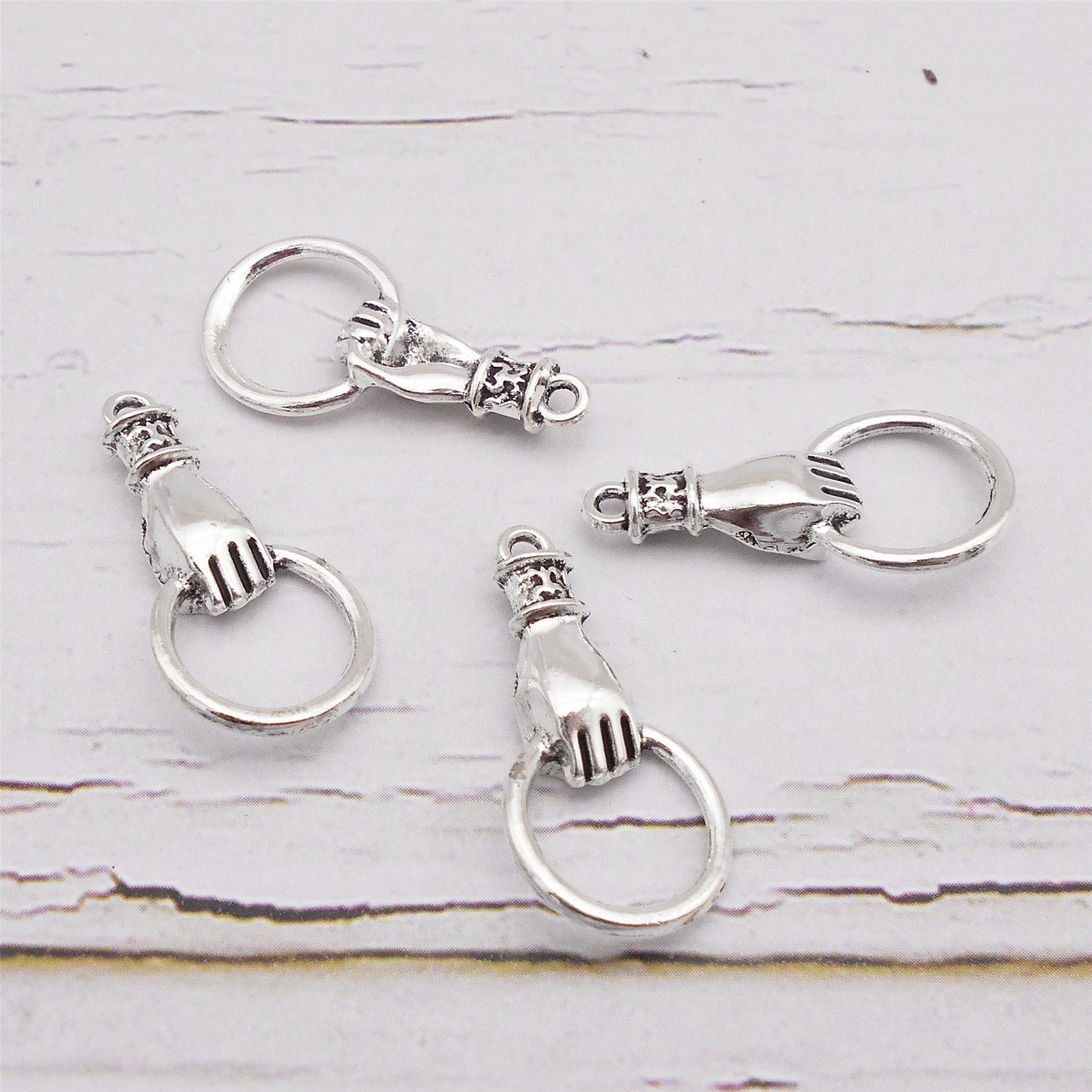 10Pcs Retro Silver Hand-Holding-Hoop Charms 27x13mm Metal Pendant for Jewelry Making DIY Crafts Necklace Bracelet Decor