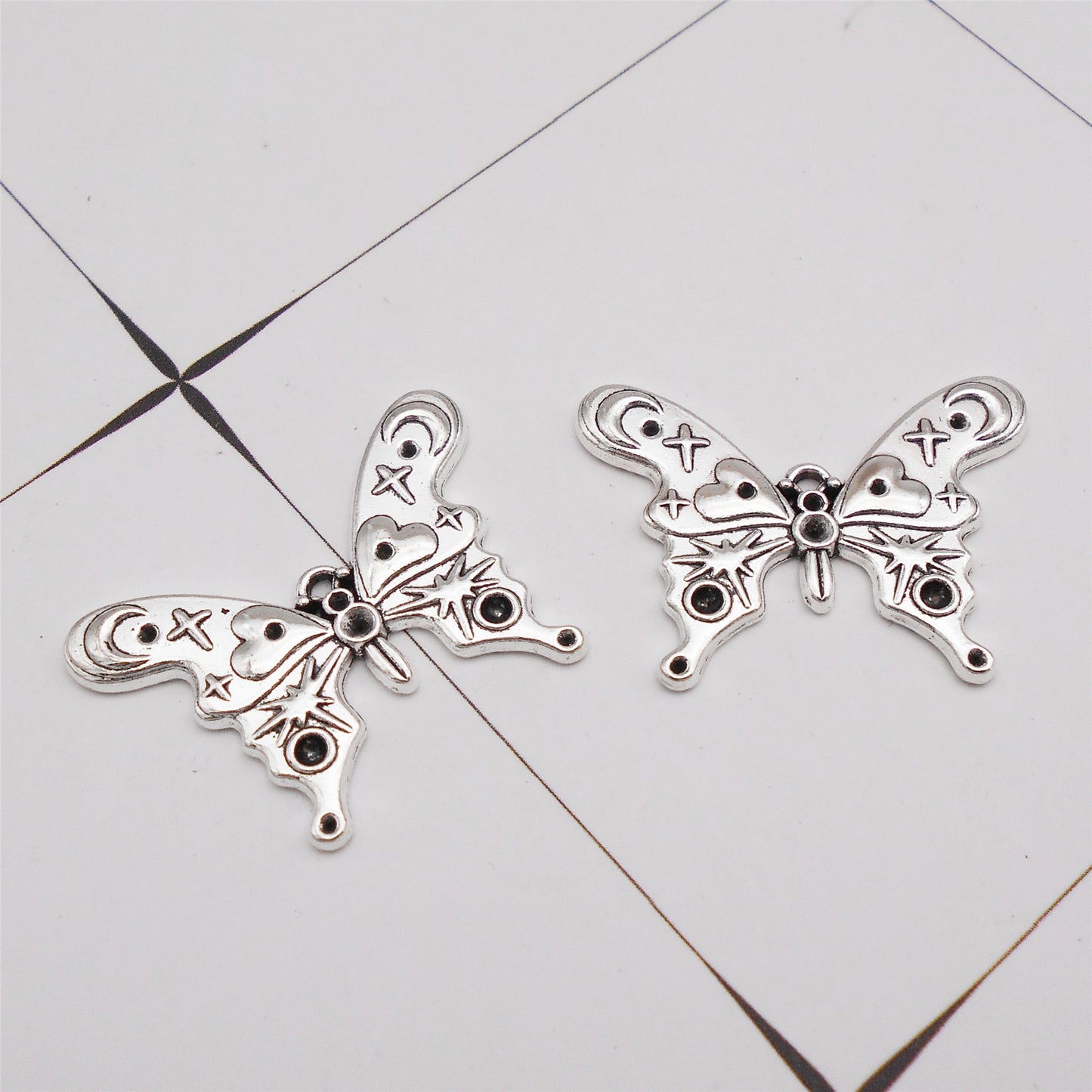 10Pcs Retro Silver Butterfly Charms 20x27mm Metal Winged Insect Pendants for Jewelry Making, DIY Crafts Decor, Necklace Bracelet Earrings Decor