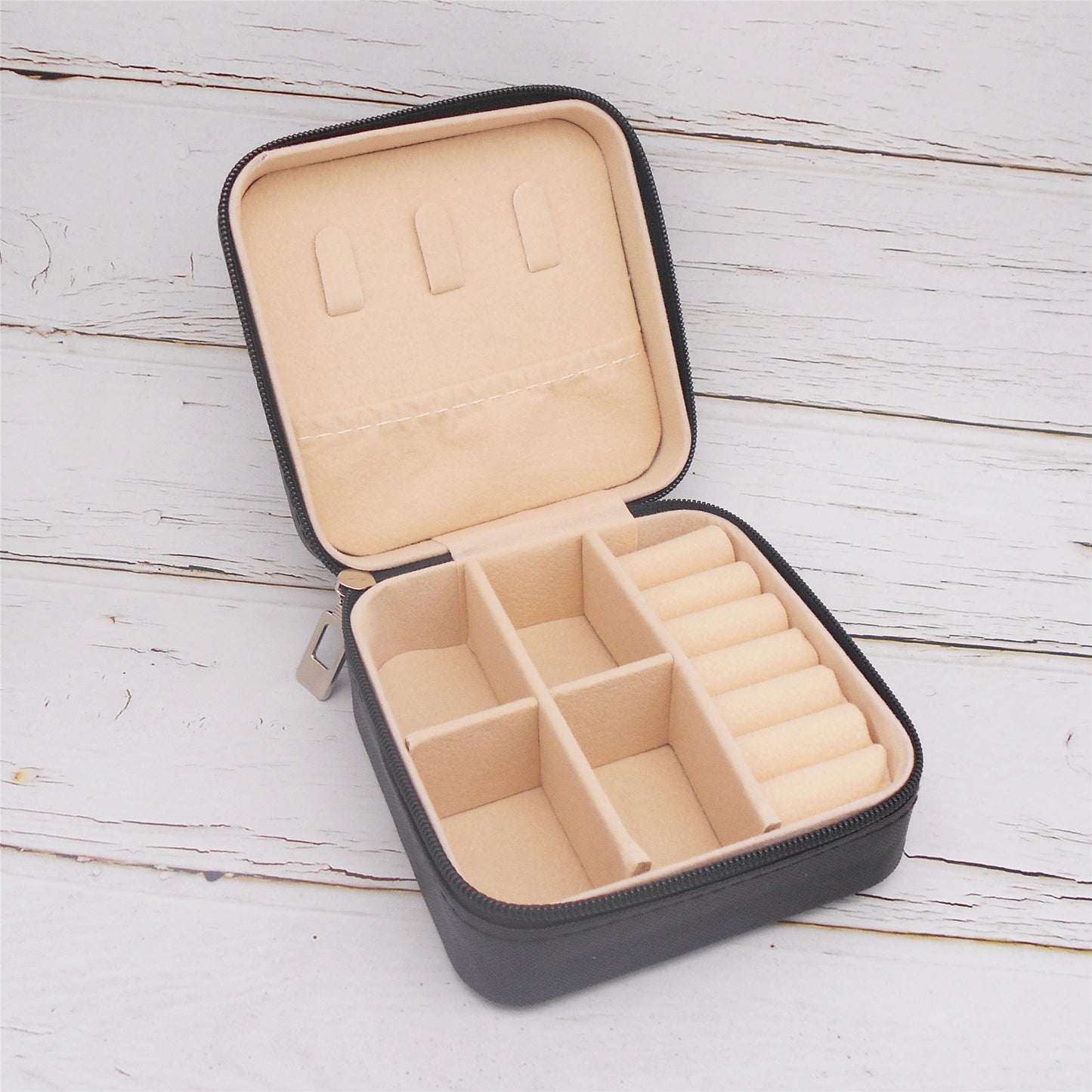1 Piece Single Layer Jewelry Box Ladies Travel Jewelry Case Earrings Rings Organizer Box with Compartments Classic Portable Storage Box