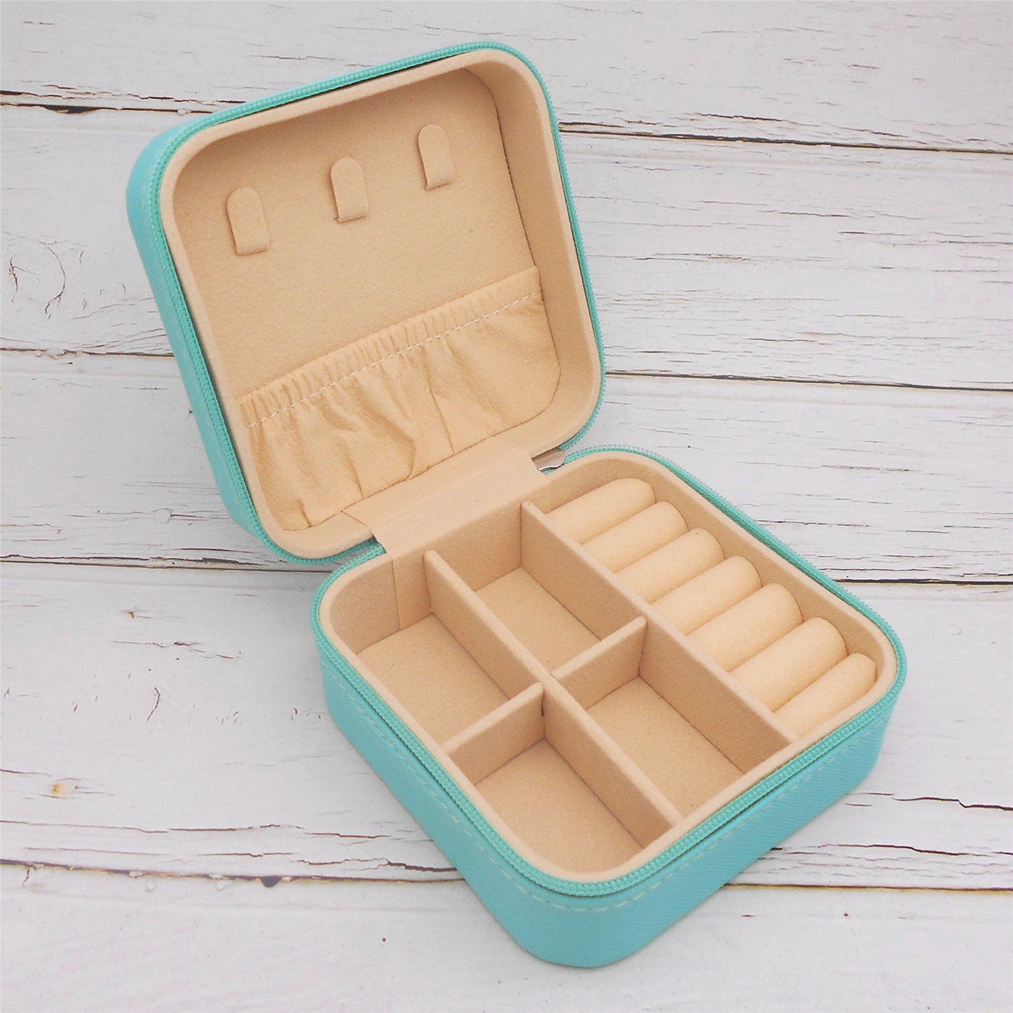 1 Piece Single Layer Jewelry Box Ladies Travel Jewelry Case Earrings Rings Organizer Box with Compartments Classic Portable Storage Box