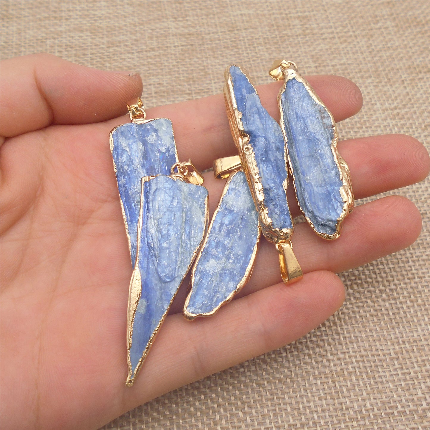 1 Piece Natural Blue Kyanite Stone Charm Gold Plated Irregular Raw Stone Pendant for Necklace Bracelet Making, Jewelry Crafts Decor