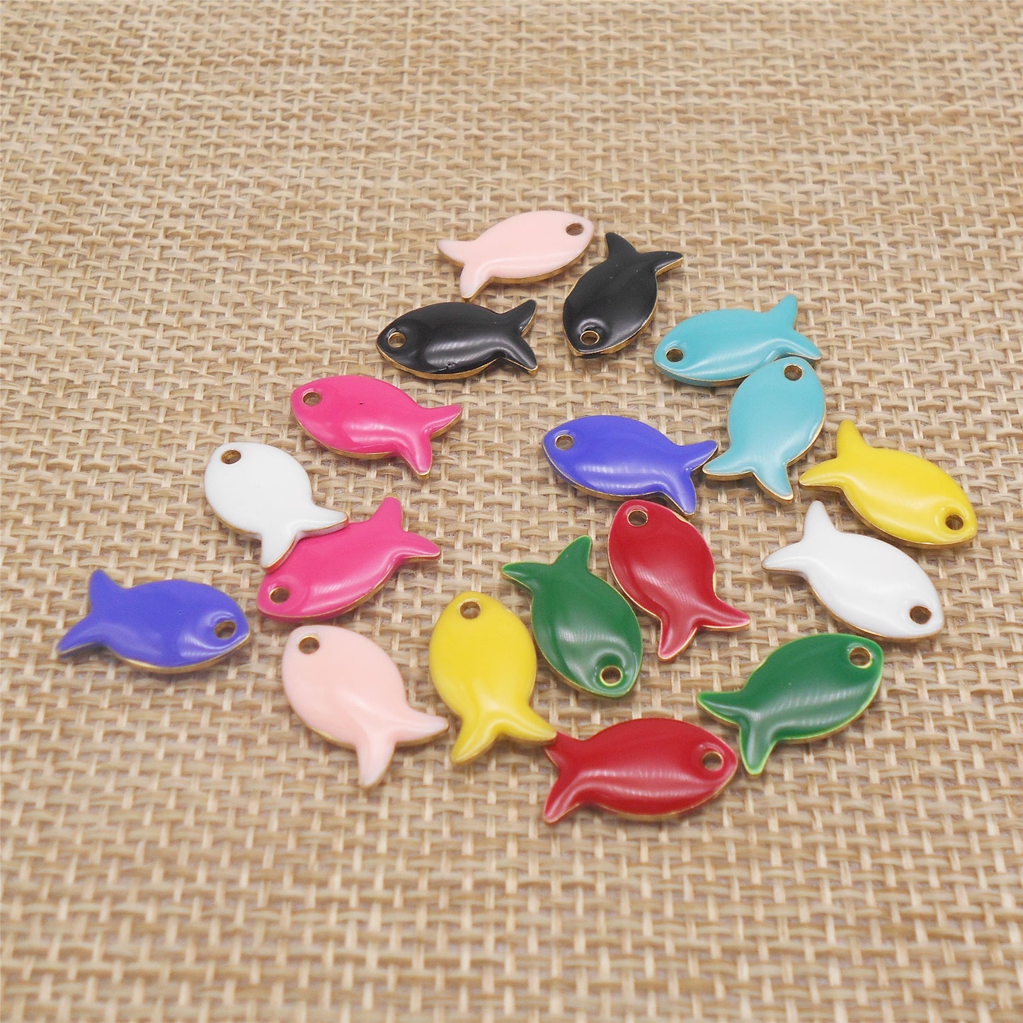 9Pcs Smooth Enamel Brass Fish Charms 14x8mm Double-Sided Sea Fish Pendants for DIY Crafts Supplies, Necklace Bracelet Earrings Dangle Decor, Minimalist Jewelry Charm
