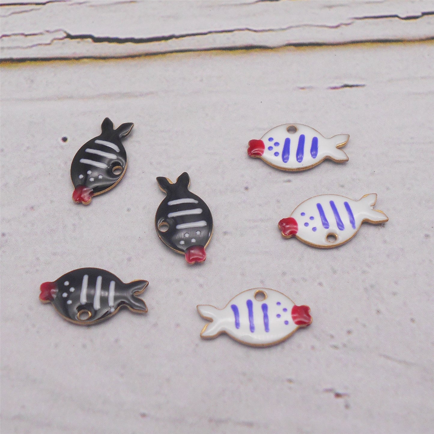 2Pcs Double-Sided Brass Fish Charms with Stripe & Polka Dot Decoration 7x12mm Enamel Marine Fish Pendants for Jewelry Making DIY Crafts Supplies Earrings Phone Chain Decor