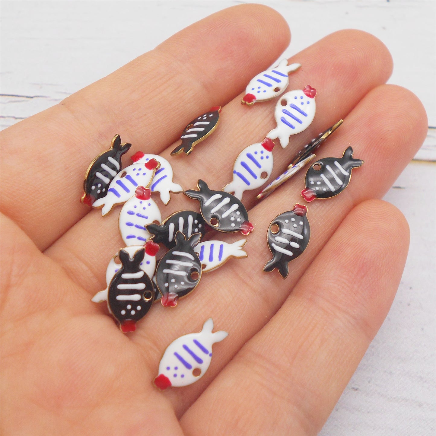 2Pcs Double-Sided Brass Fish Charms with Stripe & Polka Dot Decoration 7x12mm Enamel Marine Fish Pendants for Jewelry Making DIY Crafts Supplies Earrings Phone Chain Decor