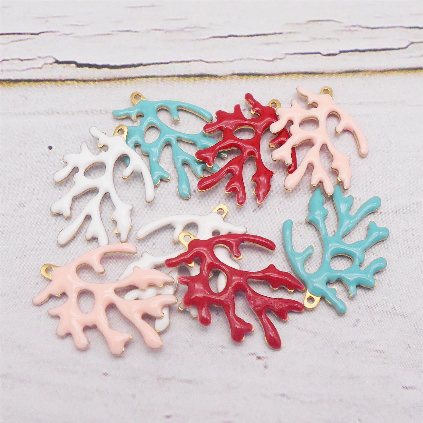 4Pcs 20x15mm Imitation Coral Charms Brass Enamel Coral Branch Shape Pendant DIY Jewelry Accessories for Necklace Bracelet Earrings Making