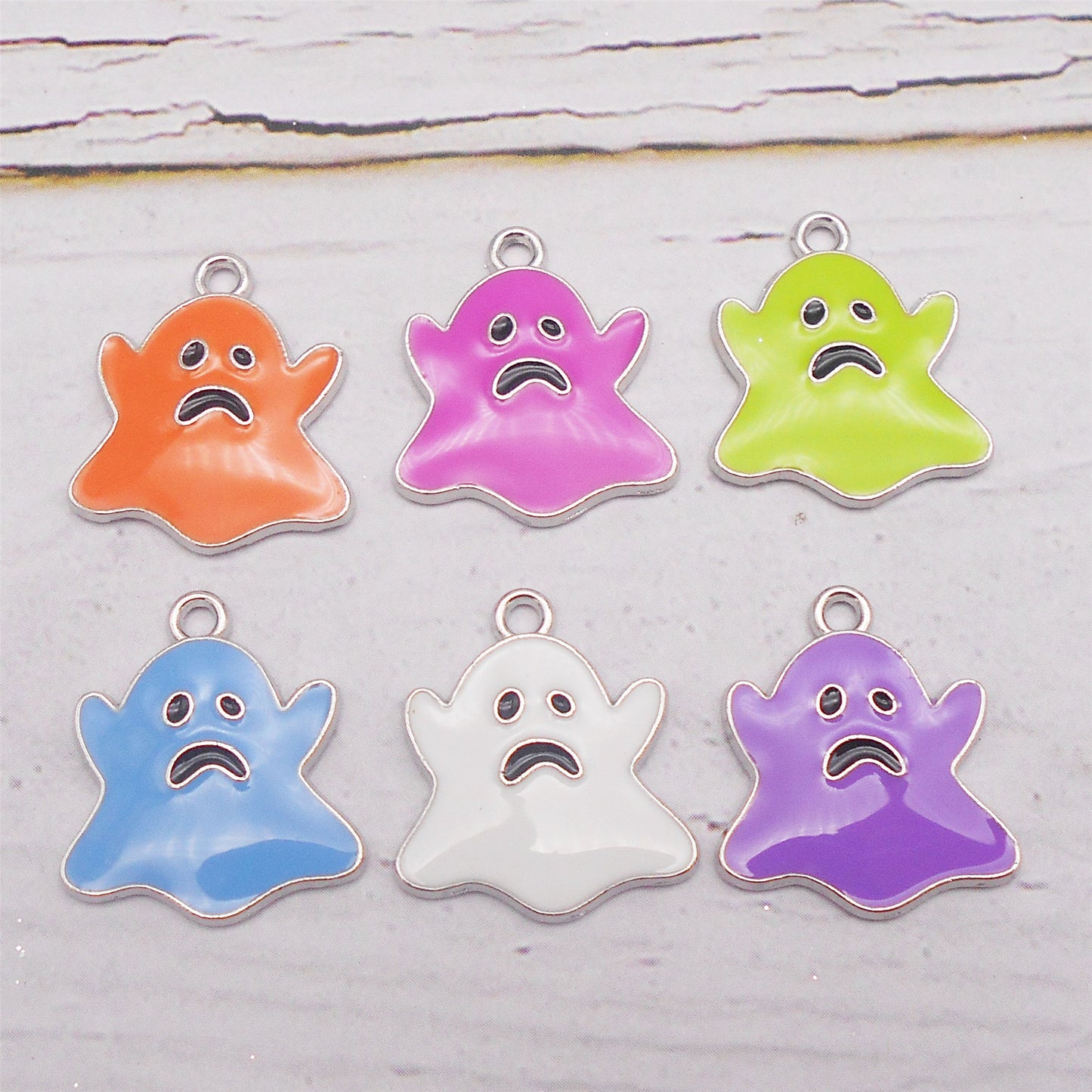 6Pcs Cute Halloween Boo Ghost Charms 20x18mm Alloy Enamel Ghost Pendant DIY Jewelry Accessories for Necklace Earrings Bracelet Making Key Ring Dangle Decor