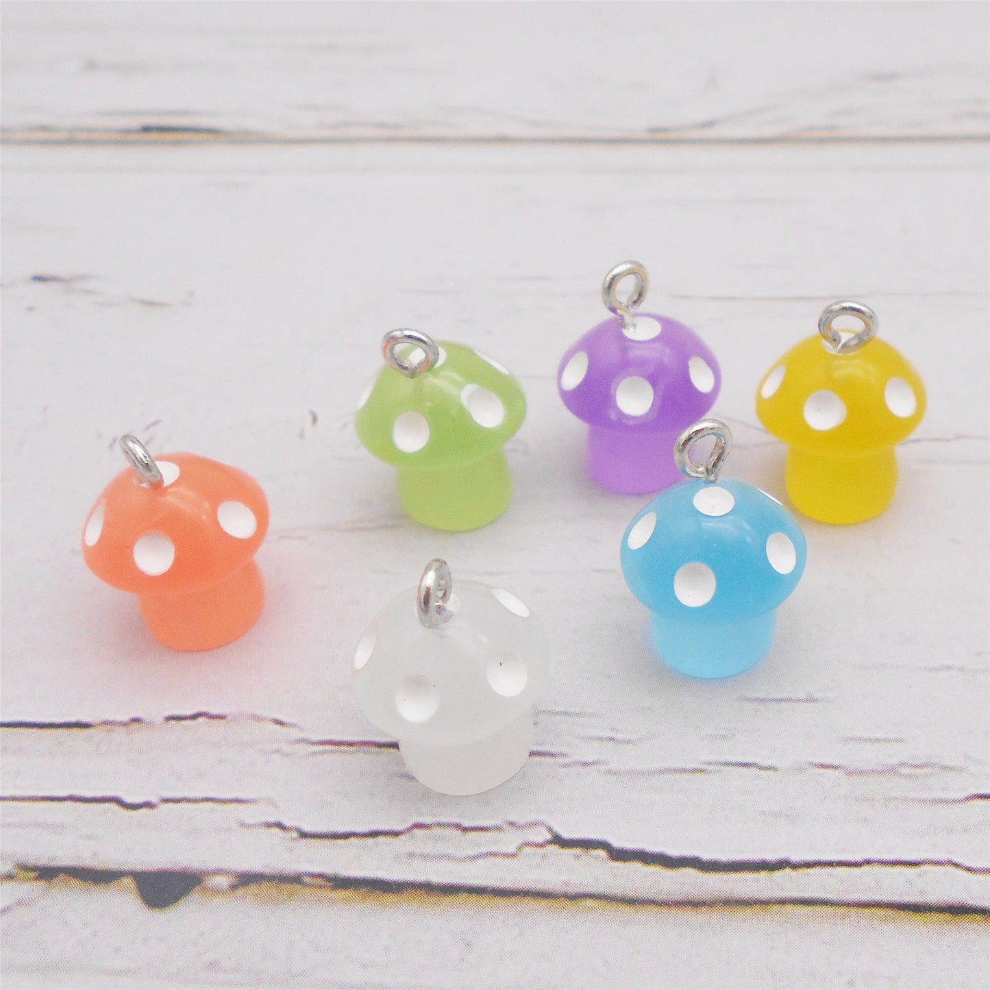 20Pcs Transparent Resin 3D Mushroom Charms 17x12mm Glow in The Dark Design Pendant for Earrings Jewelry Making DIY Crafts Decor