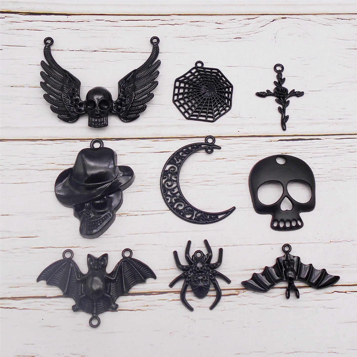 6Pcs Electroplating Halloween Charm Black Alloy Moon Bat Skull Pendant for Necklace Jewelry Making DIY Crafts Decor