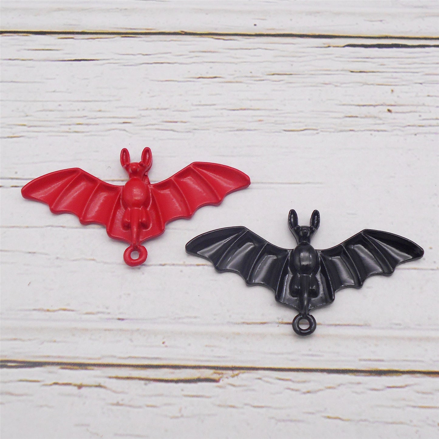 6PCS 22.5x41mm Red & Black Alloy Hanging Bat Charms Enamel Halloween Spooky Wing Pendant for Necklace Bracelet Earrings Making Keychain Decor