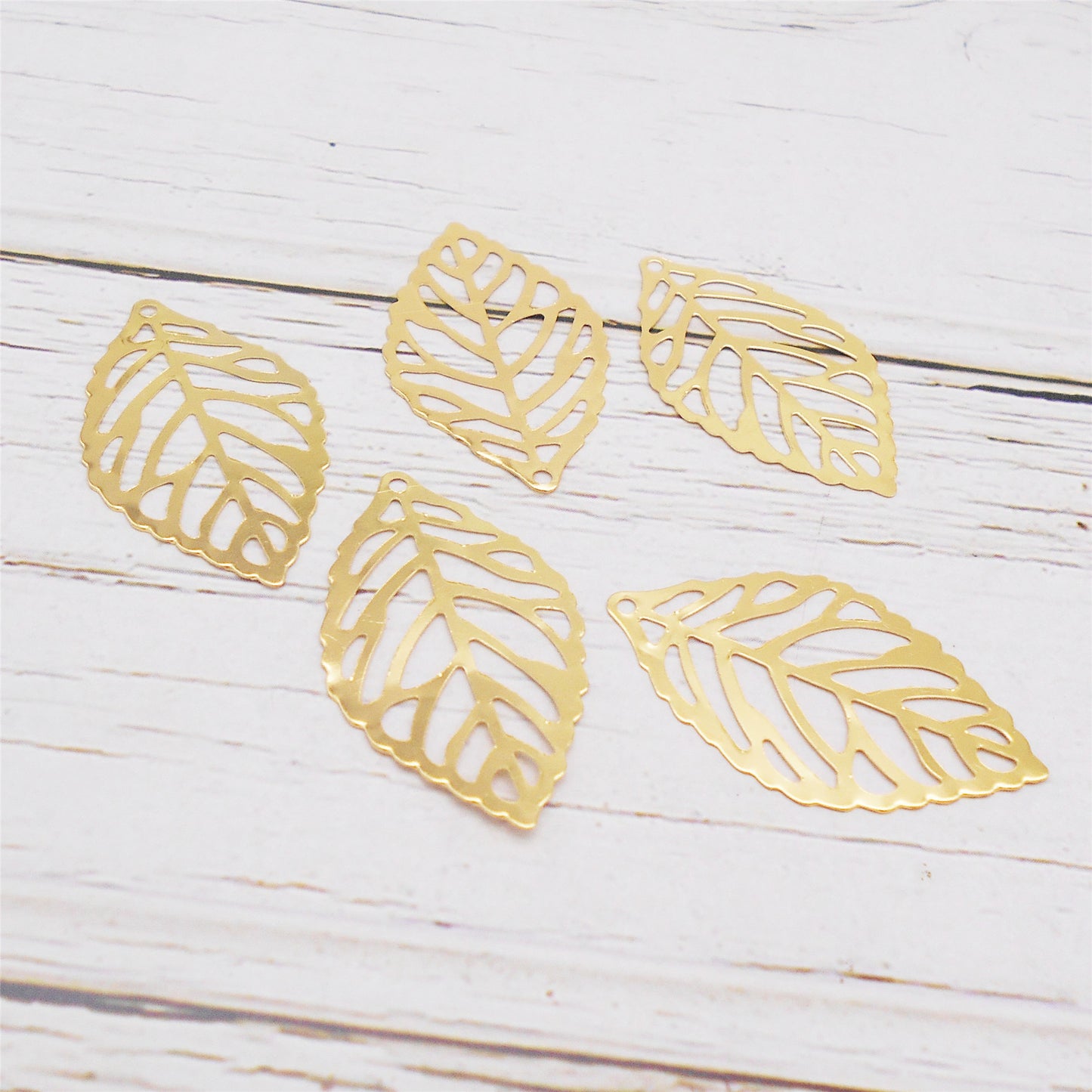 The Mythical Norse Golden Leaf Charms, 50pcs/Pack 35x20mm Iron Material Openwork Leaves Pendant for Necklace Bracelet Earring Accessories DIY Crafts Supplies