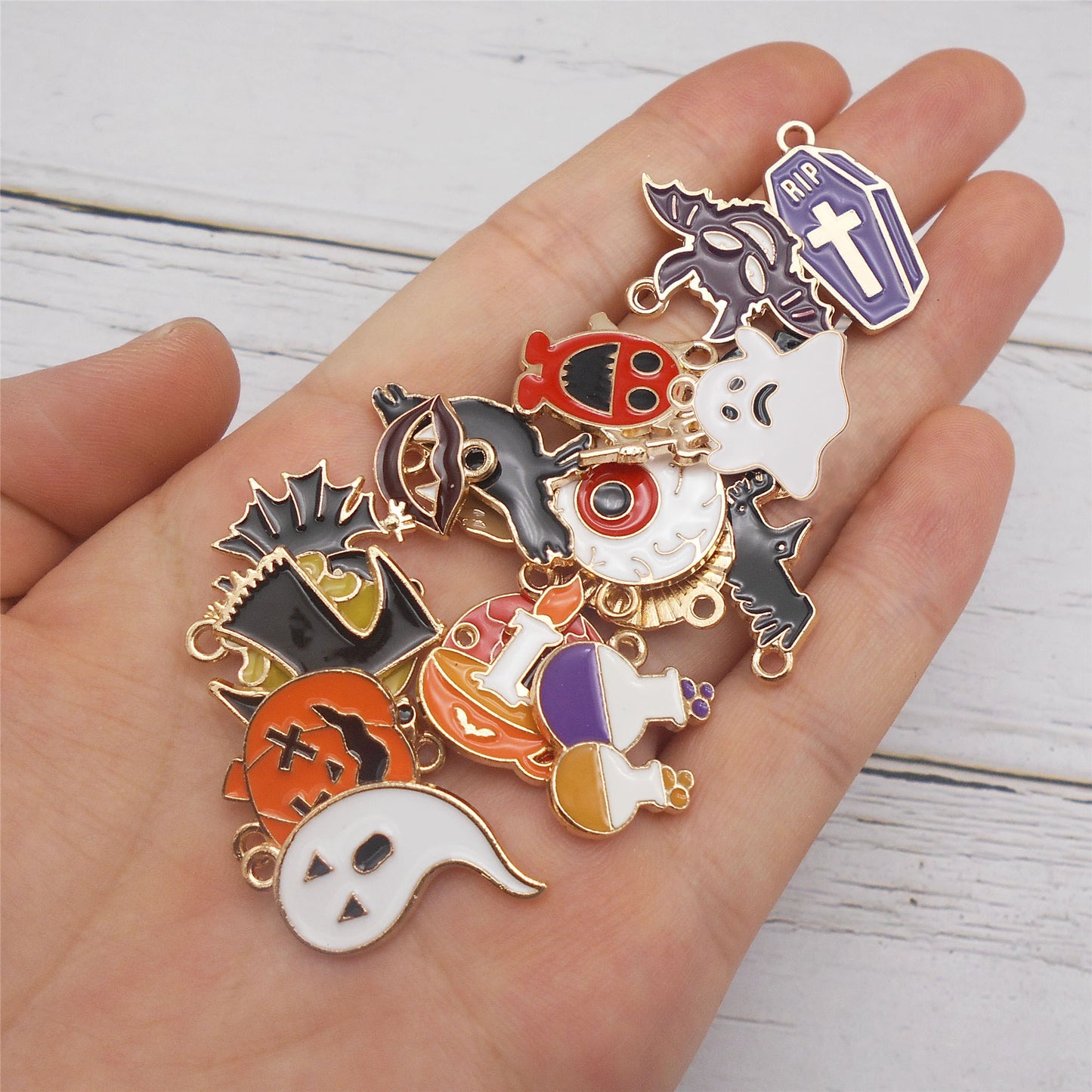 20PCS Mixed Halloween Enamel Charms Alloy Ghost, Raven Pendant for DIY Necklace Bracelet Accessories Crafts Decor Party Decoration