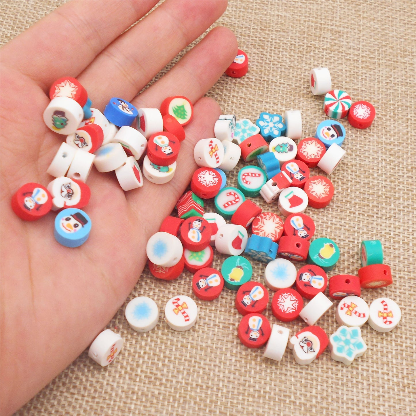 100Pcs 10mm Snowflake Snowman Pattern Beads Polymer Clay Christmas Series Spacer Beads for Jewelry Making Phone Chain Decor
