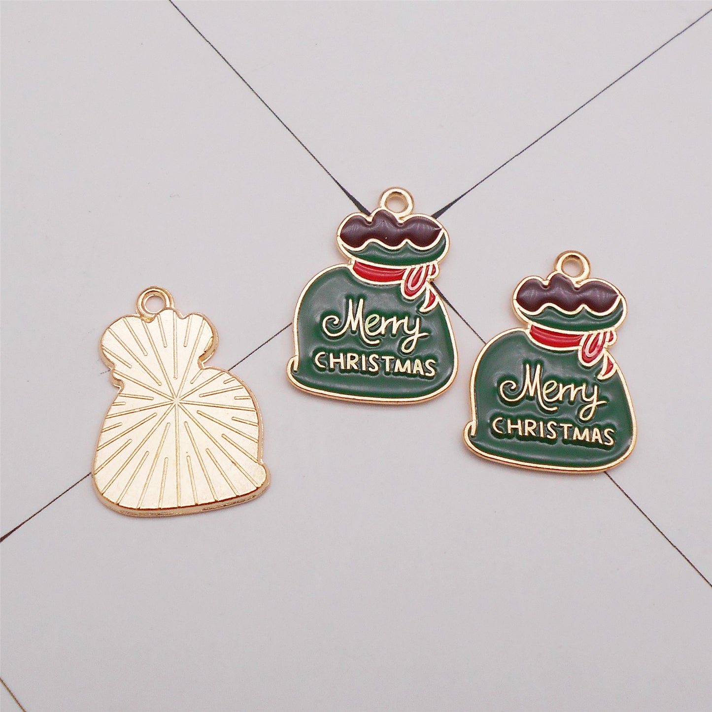 12Pcs Enamel Christmas Theme Charms Metal Mini Santa Claus Cute Snowman Pendants for Necklace Bracelet Earrings Making Accessories DIY Crafts Decor