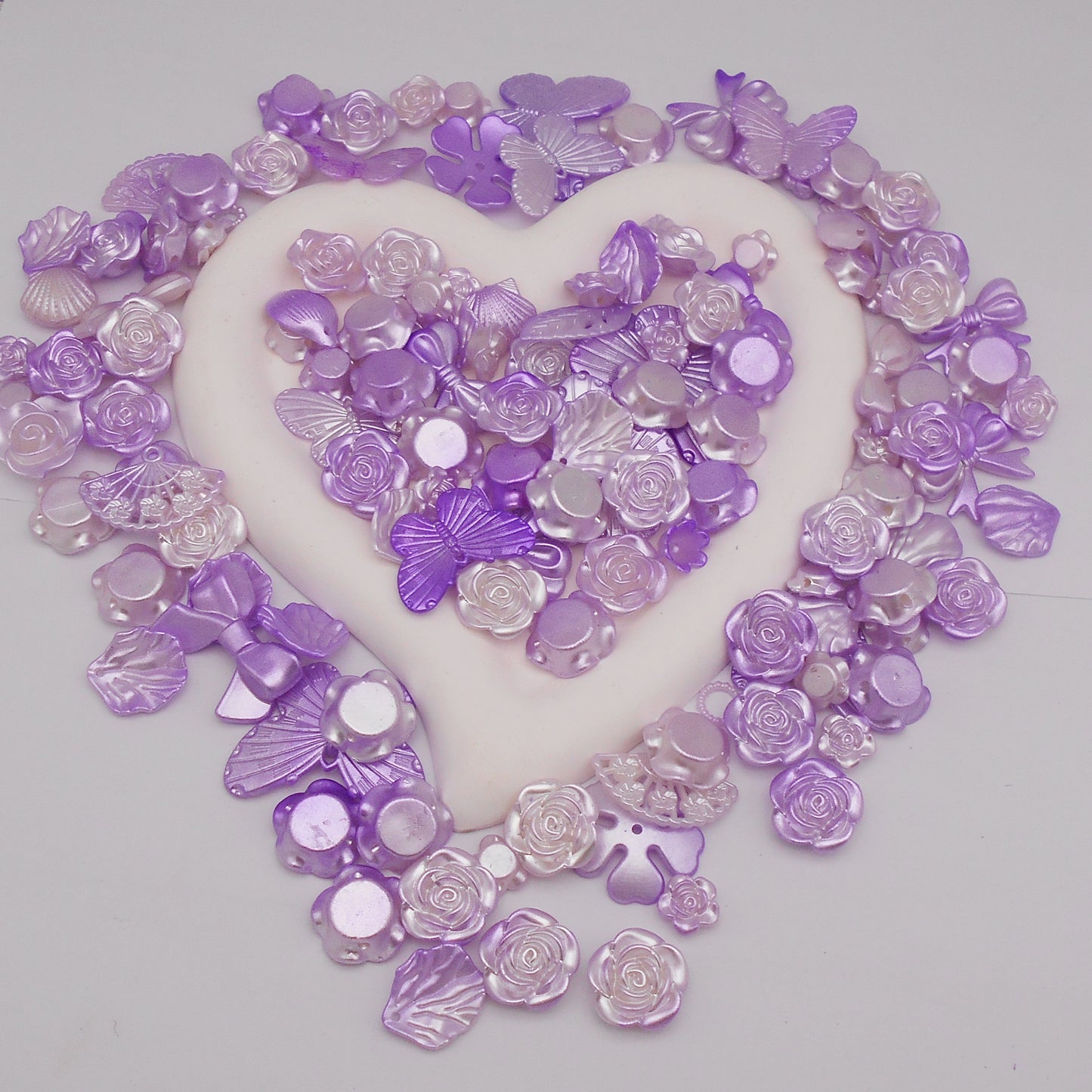 Randomly send mixed plastic beads 500g Flower Rose Beads Butterfly Bow Charms Pendant Mixed