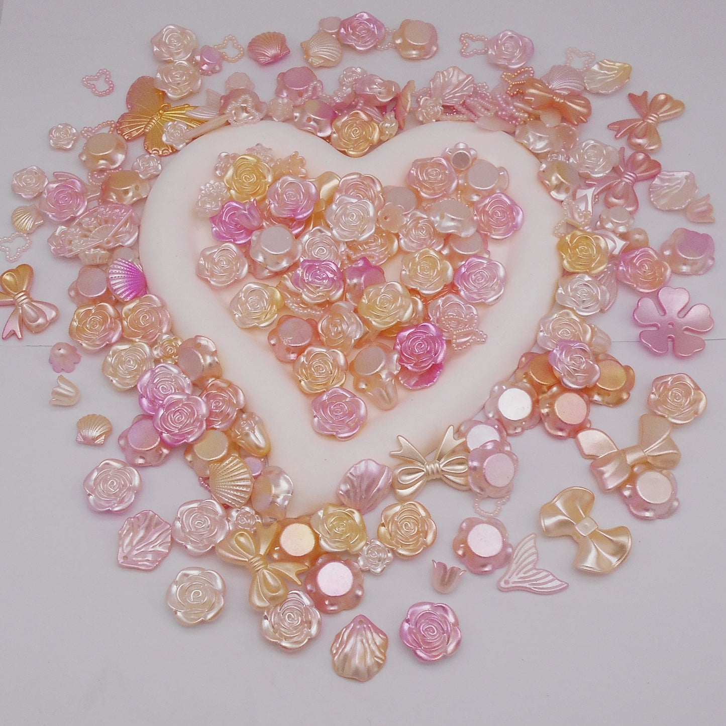 Randomly send mixed plastic beads 500g Flower Rose Beads Butterfly Bow Charms Pendant Mixed