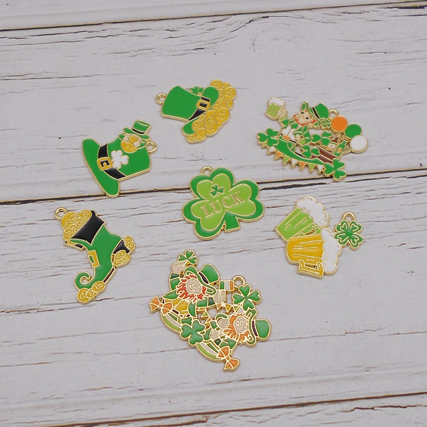 21pcs Enamel Charms Alloy Shamrock St. Patrick's Day Pendant for Jewelry Necklace Bracelet Earring Making Keychain Bookmark DIY Craft Findings