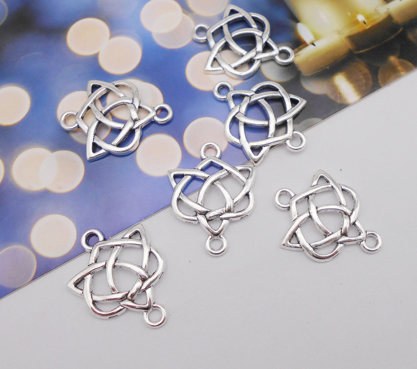 Antique Silver Alloy Chinese Knot Celtic Knot Celtic Knot Flower Link Pendant 30pcs/pack Size 2.5*1.9cm