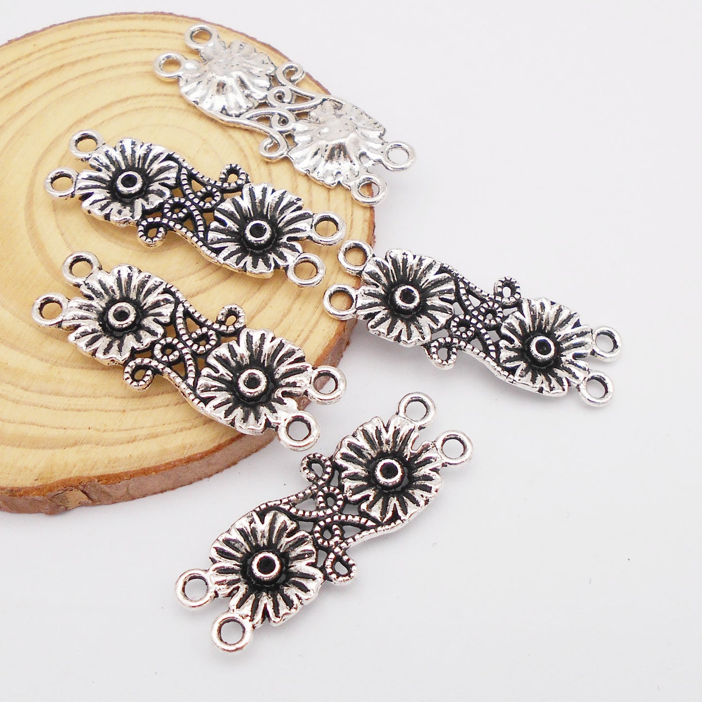 Antique Silver Color Alloy Chinese Knot Celtic Knot Link Pendant 30pcs/pack