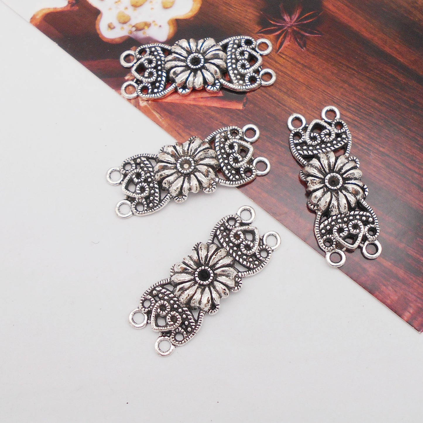 10PCS 31x17mm Retro Silver Chinese Knot Charms Alloy Material Celtic Knot Jewelry Connectors for Necklace Bracelet Making Accessories DIY Crafts Decor