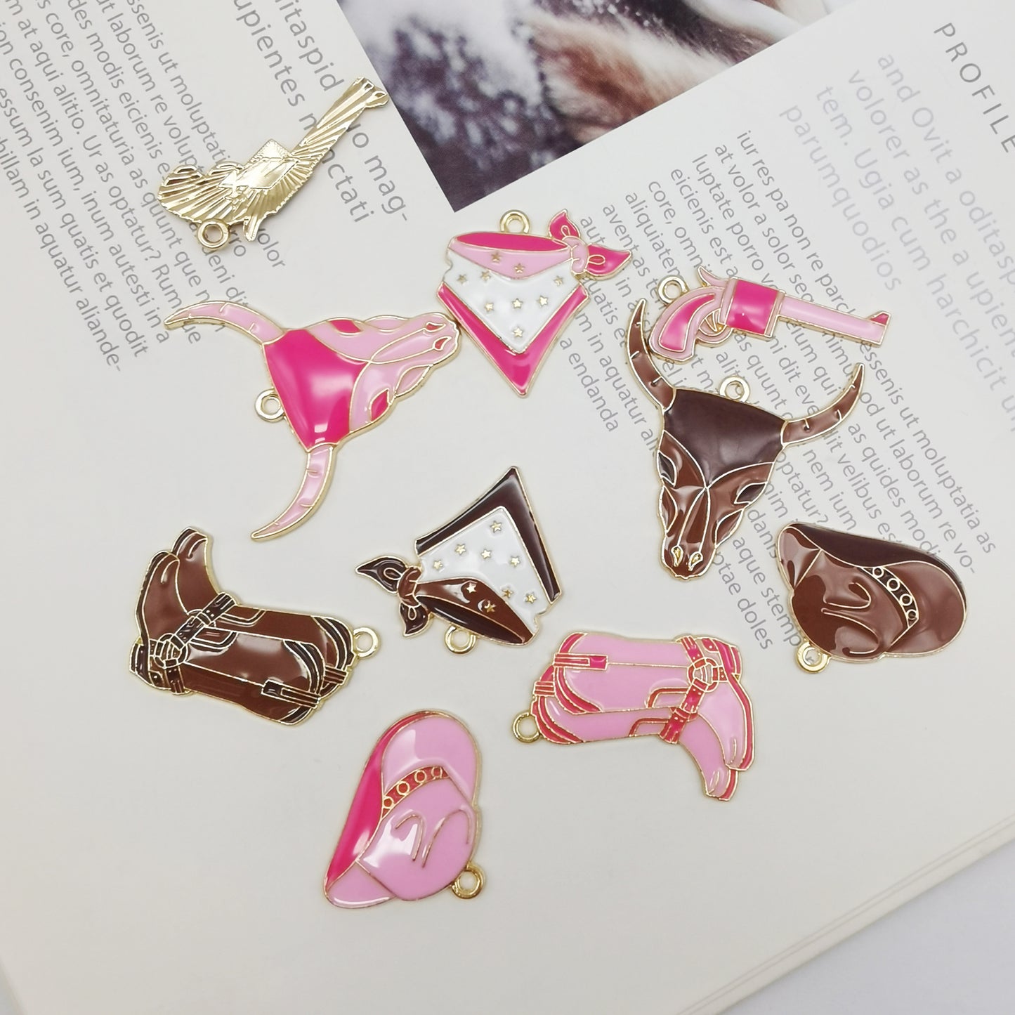 10Pcs Brown & Pink Enamel Bullhead Cowboy Hat Boot Gun Bandana Charms Alloy Western Cowboy Cowgirl Jewelry Pendant for Necklace Bracelet Earrings Accessories Crafts Decor