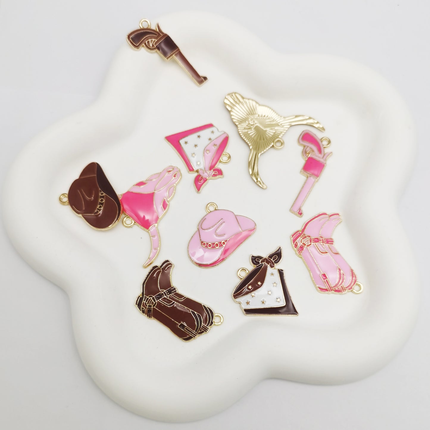 10Pcs Brown & Pink Enamel Bullhead Cowboy Hat Boot Gun Bandana Charms Alloy Western Cowboy Cowgirl Jewelry Pendant for Necklace Bracelet Earrings Accessories Crafts Decor