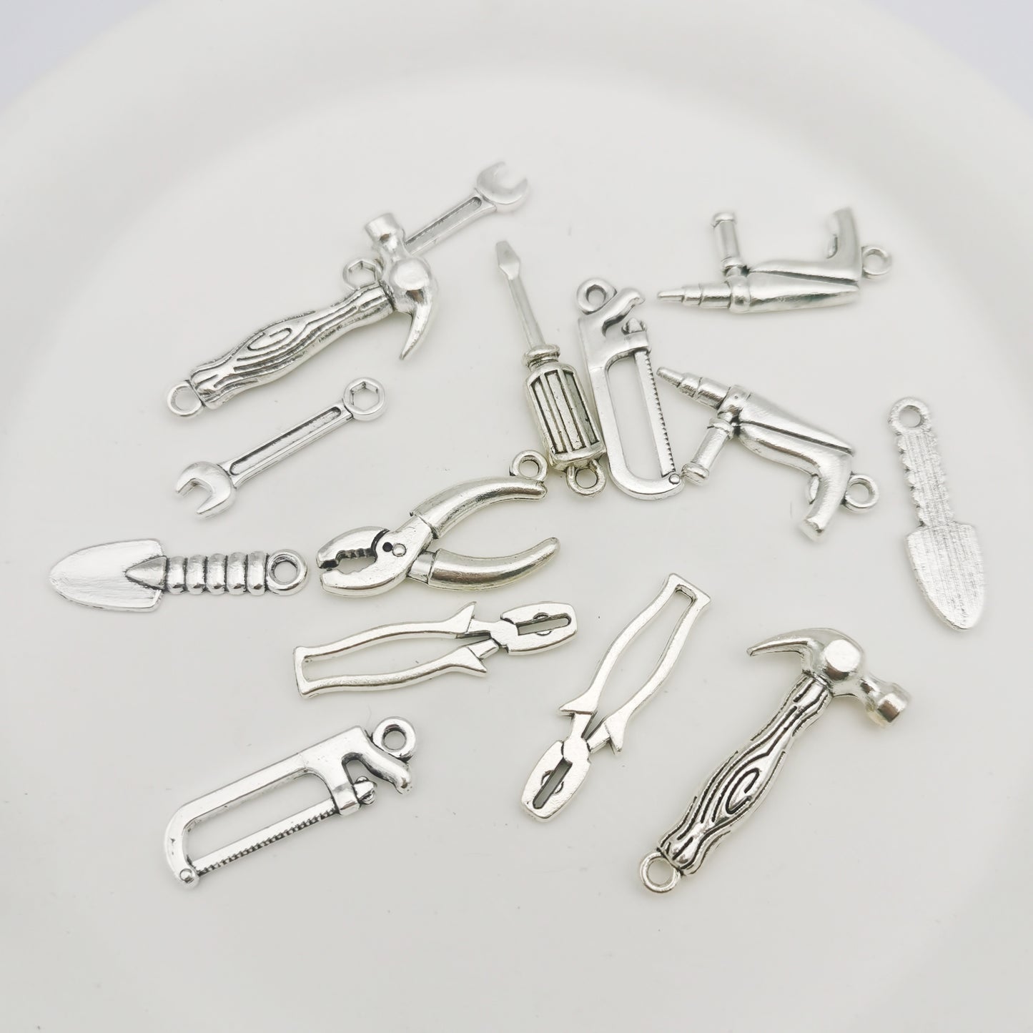 24pcs Father's Day Tools Charms Screwdriver Vise Hammer Saw Alloy Pendant for Jewelry Keychain Making DIY Craft