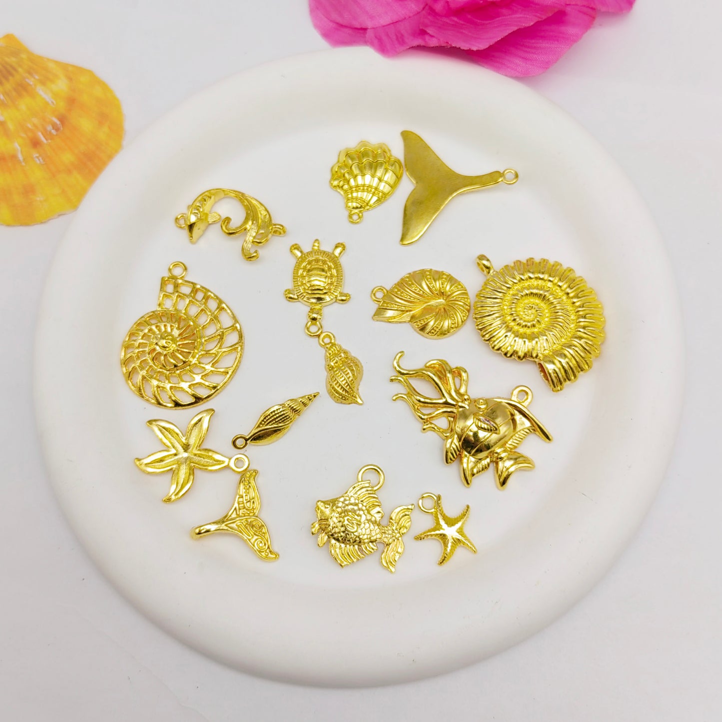 15PCS Golden Large Size Marine Life Sea Animal Charms Metal Conch Seahorse Starfish Turtle Octopus Pendant for Jewelry Accessories DIY Craft Supplies Ocean Theme Party&Wedding Decoration
