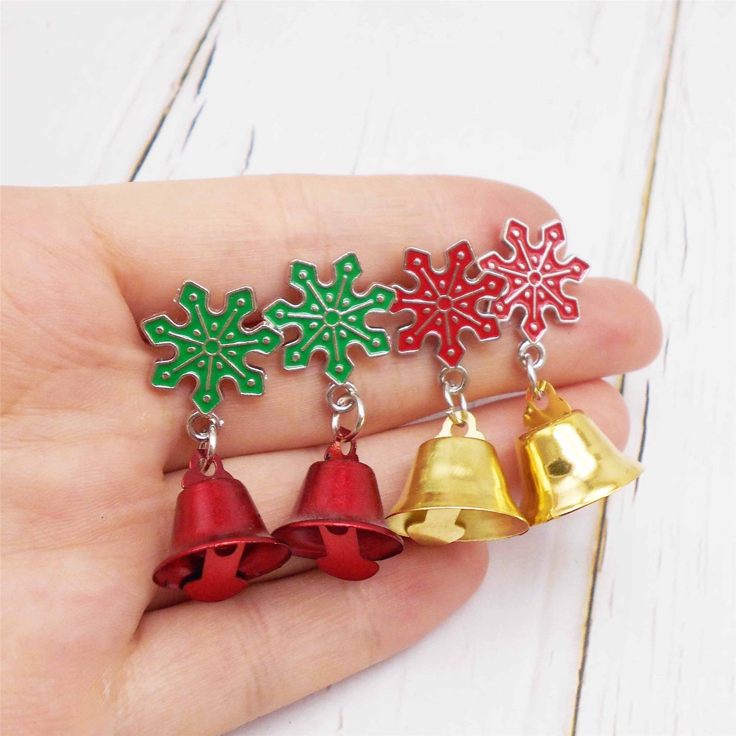 1 Pair 44x16mm Alloy Snowflake Earrings with Silicone Earring Back Iron Jingle Bell Dangle Ear Stud Christmas Gifts Women Ladies Hypoallergenic Ear Jewelry