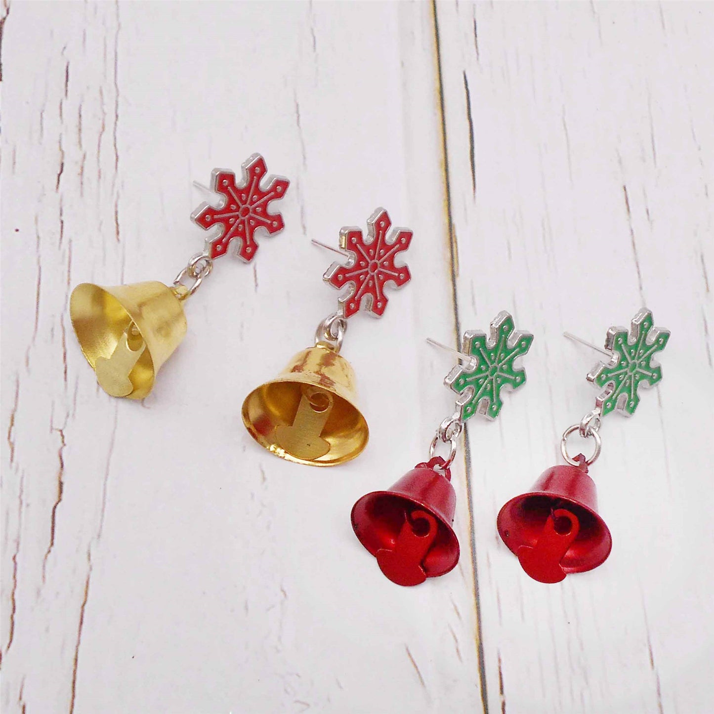 1 Pair 44x16mm Alloy Snowflake Earrings with Silicone Earring Back Iron Jingle Bell Dangle Ear Stud Christmas Gifts Women Ladies Hypoallergenic Ear Jewelry