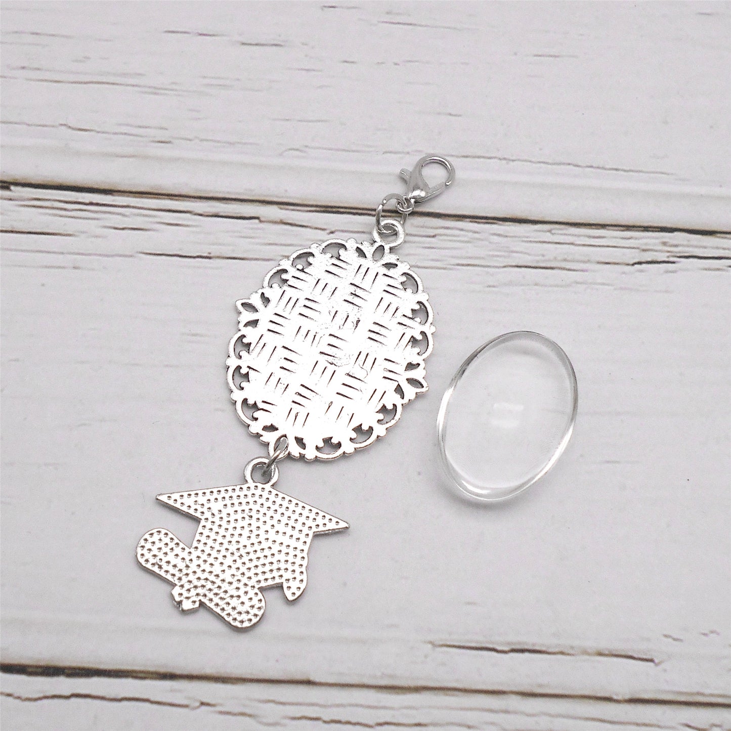 1 Piece 75*30mm Doctoral Cap Dangle Charms Silver Floral Bezel Blank Graduation Photo Setting Tray with Glass Cabochons Alloy Jewelry Pendant for Bachelor Cap Decoration