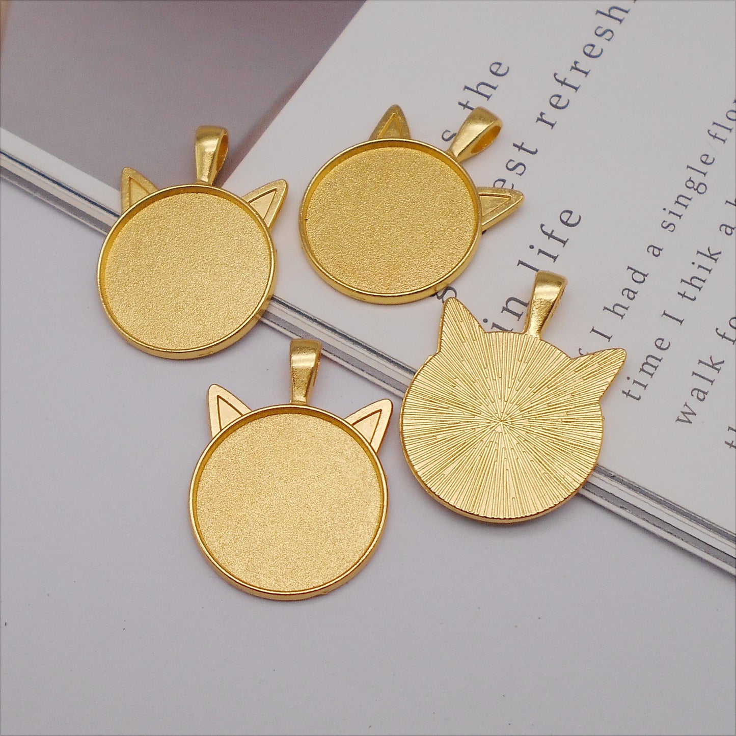 15Pcs Cat Bezel Blank Pendant Dog Tray Setting Charm for Resin Jewelry Glass Cabochon Gemstone Cameo Photo Memory Necklace DIY Craft