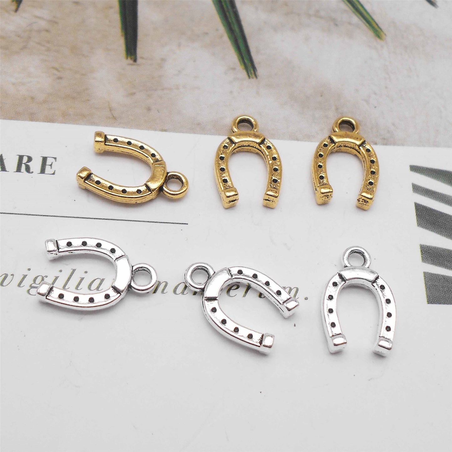 12PCS 14*9mm Metal Alloy Horseshoe Pendant Charms Retro Gold & Silver Jewelry Findings for Necklace Bracelet Earrings Making, DIY Crafts Decoration