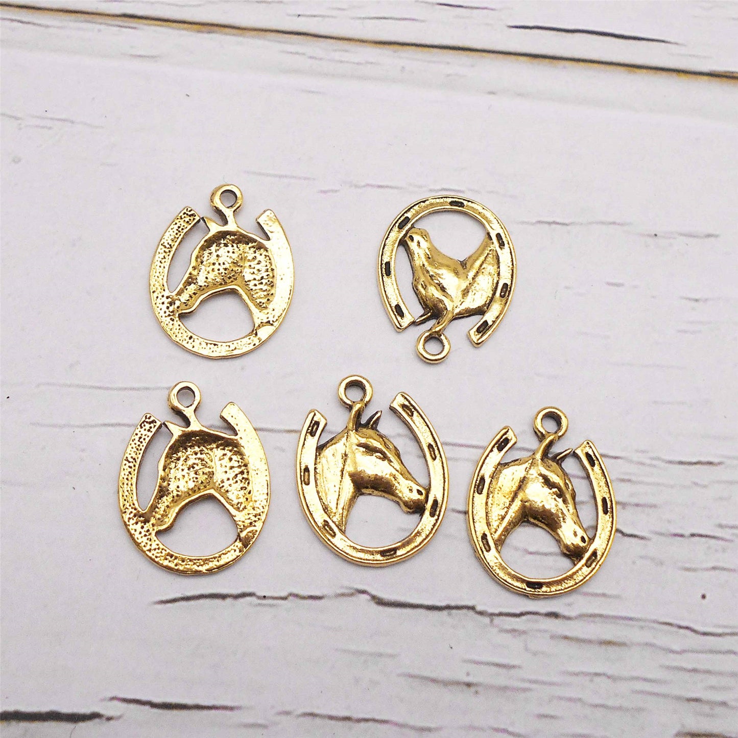 12PCS 21*16mm Retro Gold Horse Head Charms Alloy Horseshoe Pendants DIY Making Jewelry Necklace Bracelet Earring Accessories Crafts Supplies Key Chain Decoration