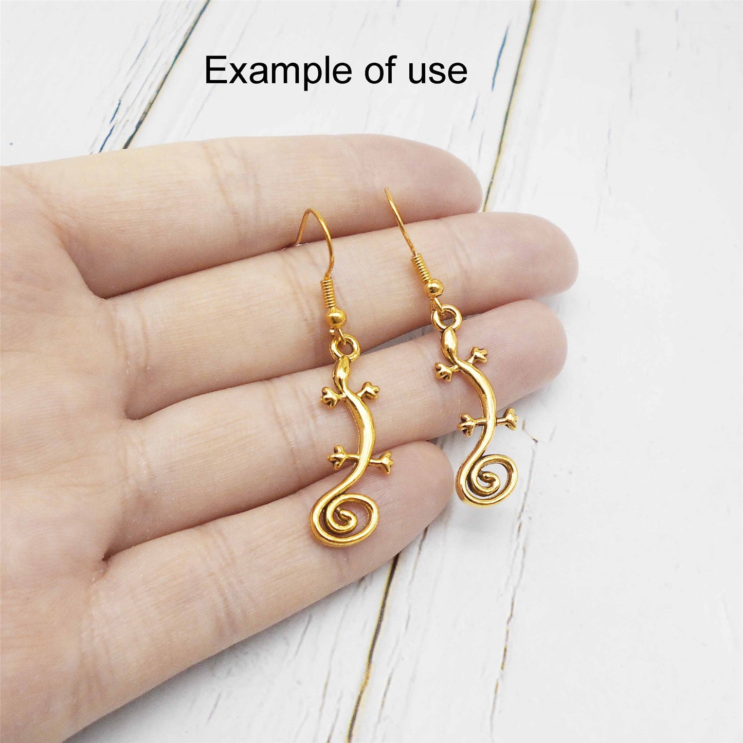 12pcs 29x10mm Metal Alloy Desert Lizard Charms Antique Gold Animal Pendants DIY Jewelry Accessories for Necklace Bracelet Earring Making, Crafts Decoration