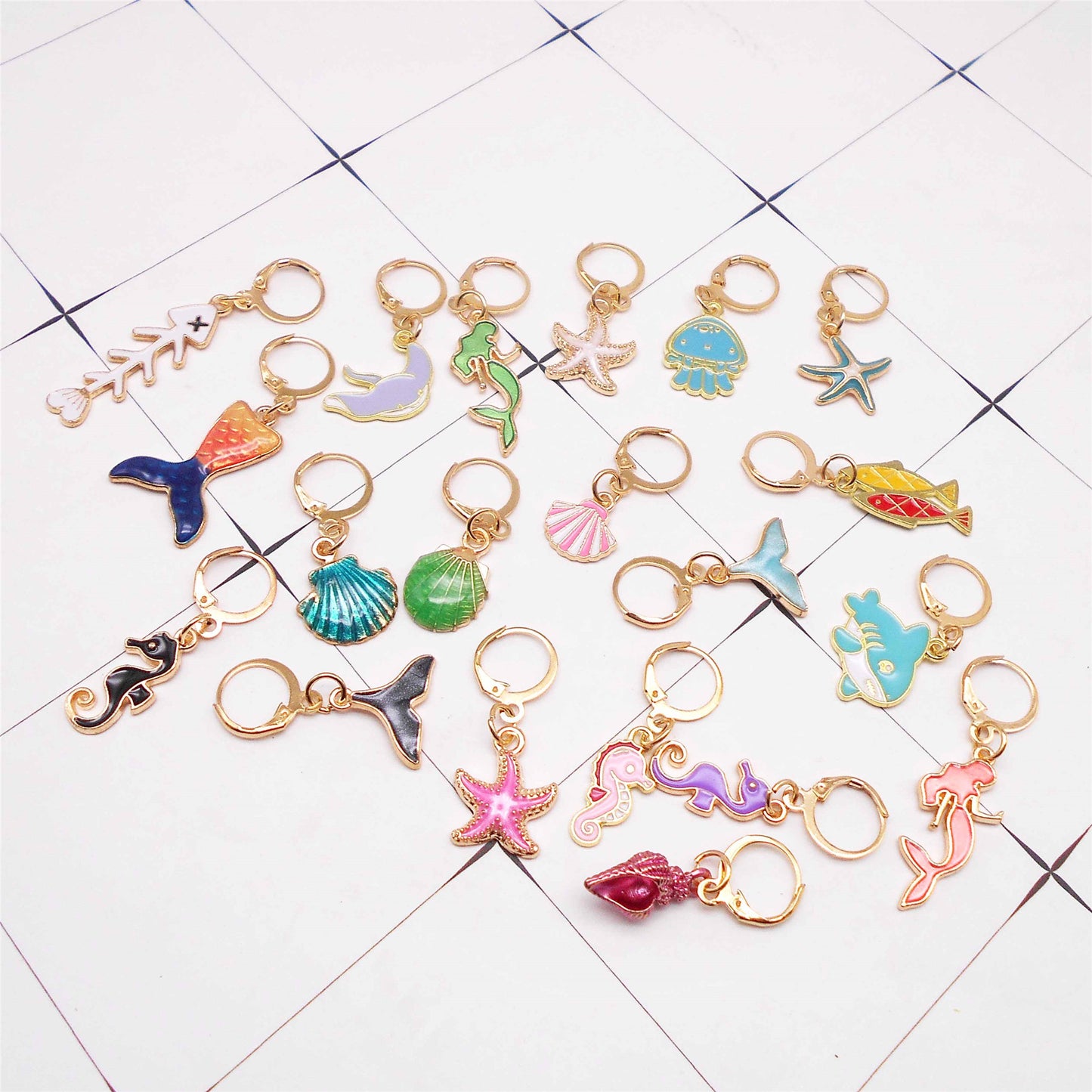 20PCS Alloy Enamel Marine Life Pendant with Clasp Cute Shoe Charms Keychain Dangle Women Bags Purses Clothes Hair Hanging Decoration Jewelry Making Accessories