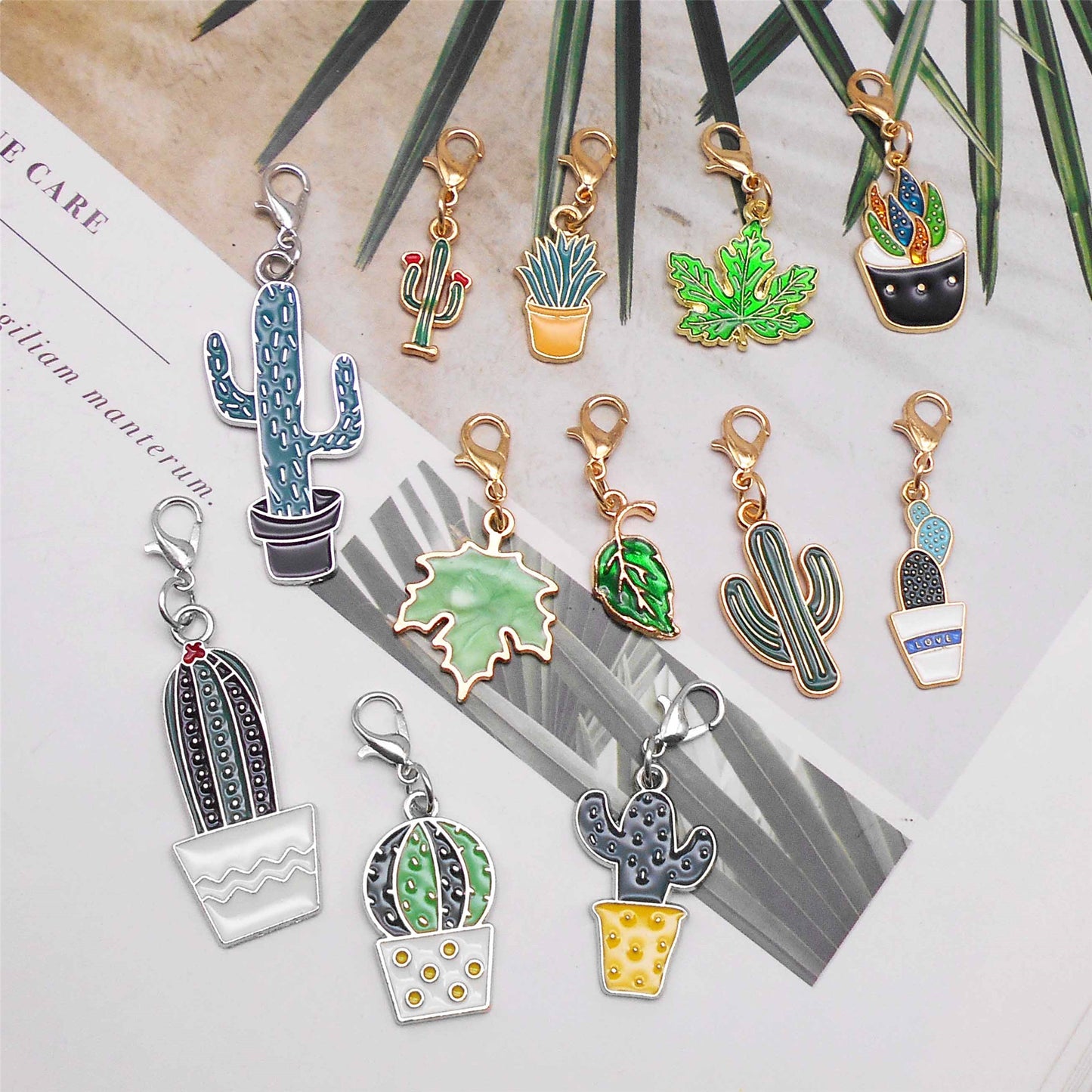 12PCS Green Enamel Cactus Charms w/ Lobster Clasp Alloy Leaf Pendant for DIY Jewelry Accessories Shoe Bag Hanging Decoration Keychain Dangle Yarn Marking Tool