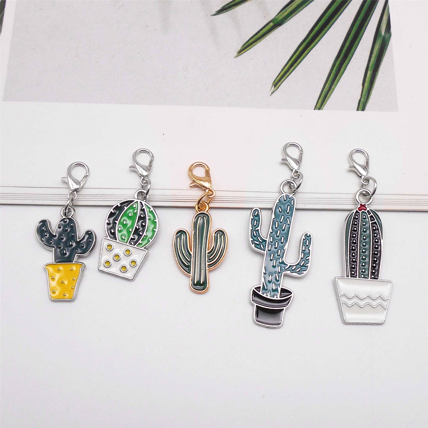 12PCS Green Enamel Cactus Charms w/ Lobster Clasp Alloy Leaf Pendant for DIY Jewelry Accessories Shoe Bag Hanging Decoration Keychain Dangle Yarn Marking Tool
