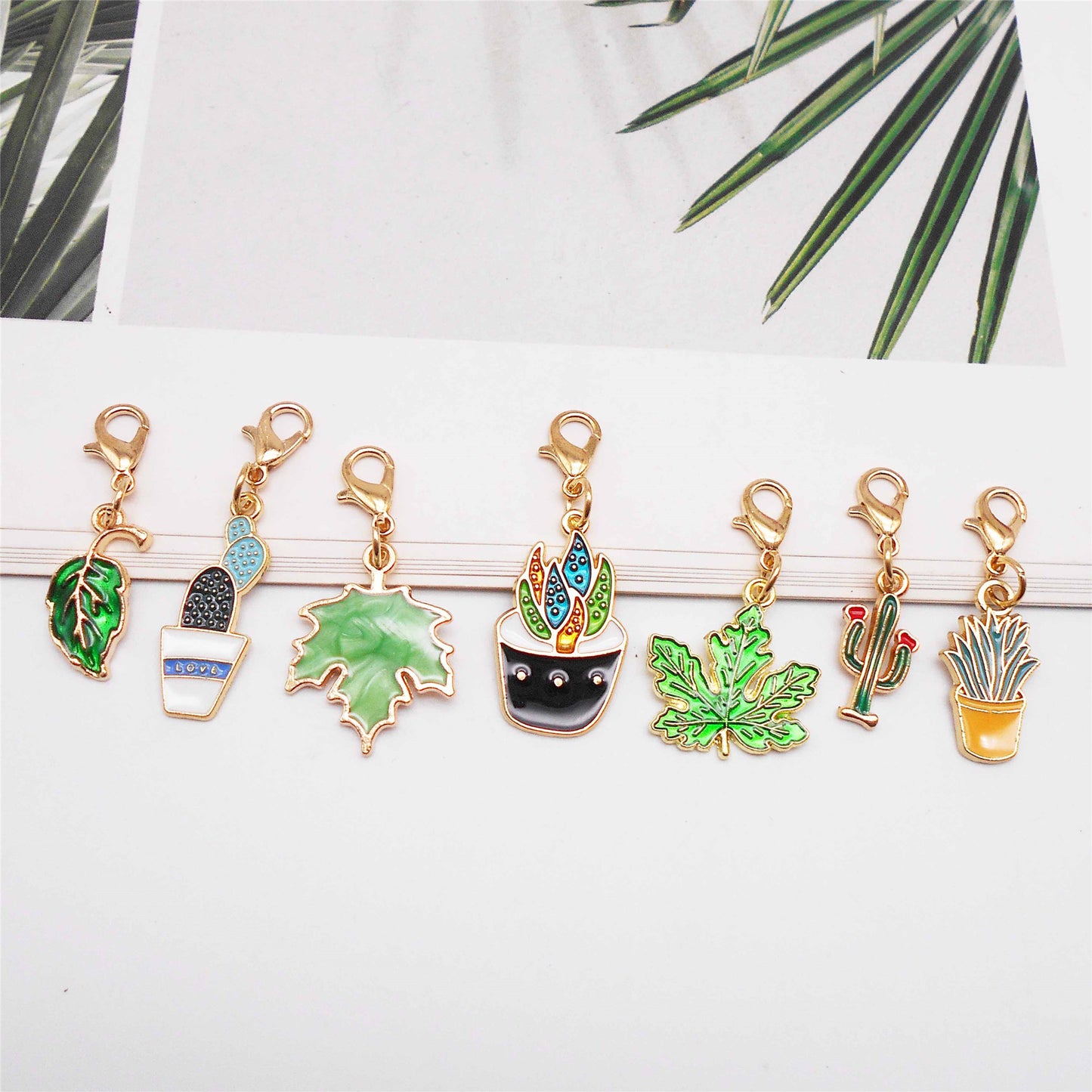 12PCS Green Enamel Cactus Charms w/ Lobster Clasp Alloy Leaf Pendant for DIY Jewelry Accessories Shoe Bag Hanging Decoration Keychain Dangle Yarn Marking Tool