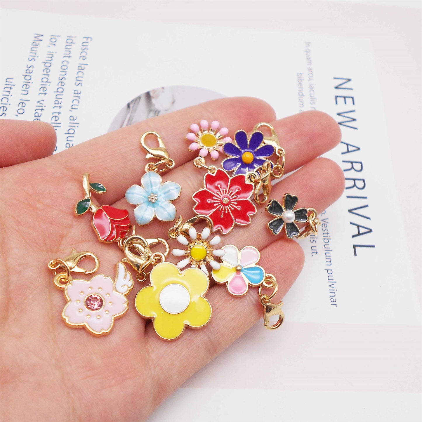 10PCS Enamel Flower Charms with Lobster Clasp Alloy Daisy Cherry Blossom Rose Pendant for Jewelry Accessories Shoe Bag Decoration DIY Craft Supplies
